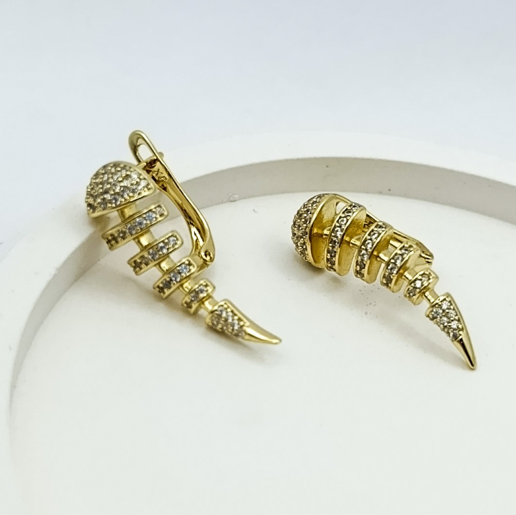 Xuping Vortex Model Sıvama Zirkon Taşlı - 14K Gold Renk