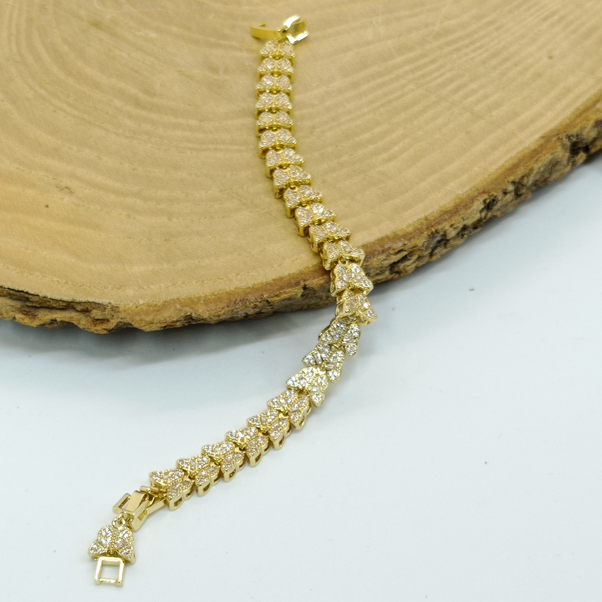 VIP Seri zirkon taşlı "kelebekler" model gold renk bileklik
