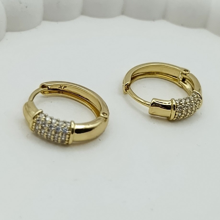 Xuping Küpe Altın Çizgiler Halka Model Zirkon Taşlı Şık Tasarım 14k Gold Renk