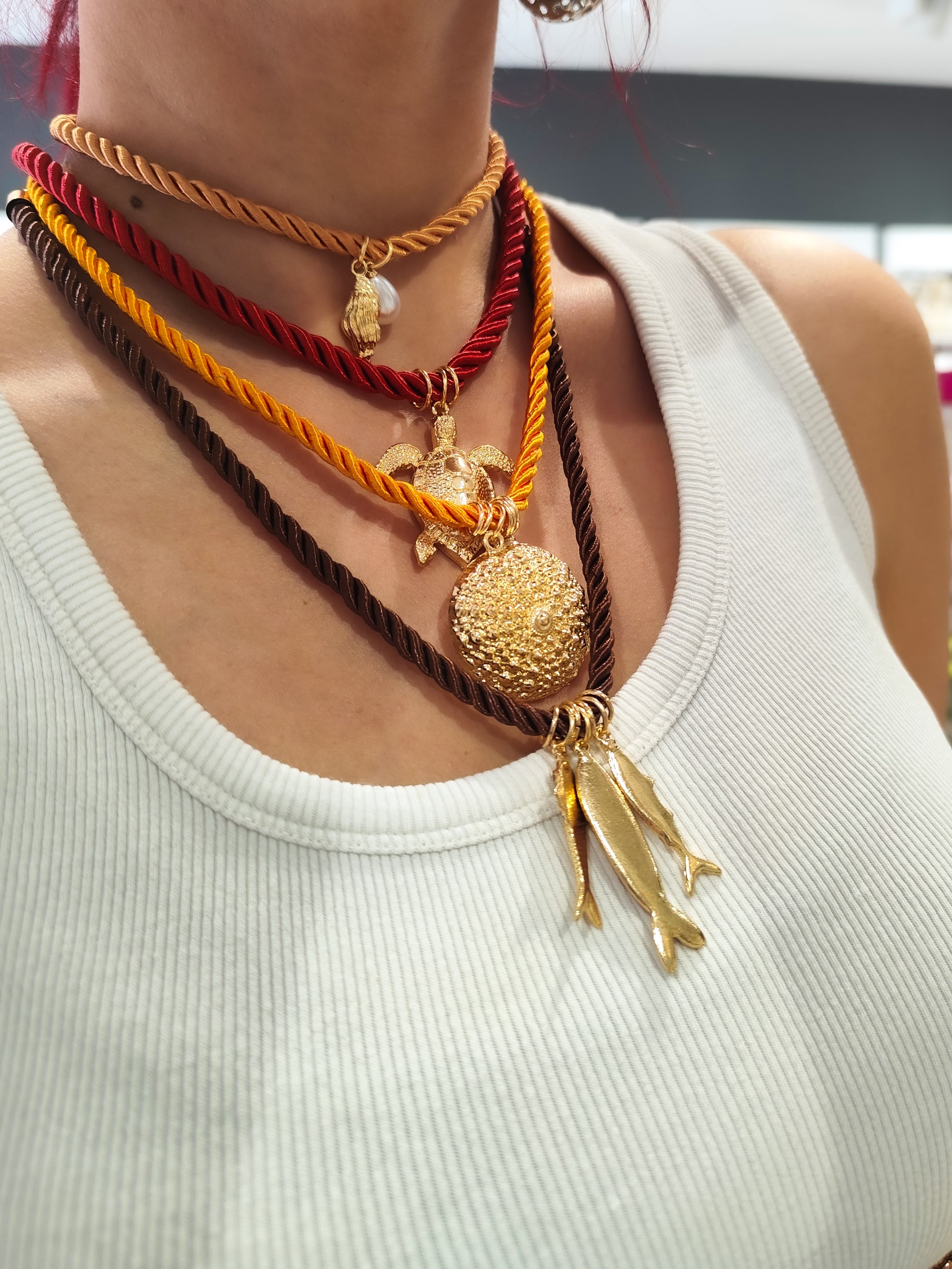 Zara Model Halat Kolye 4 Kolye Balık Kaplumbağa İnci Kabartmalı Detaylı