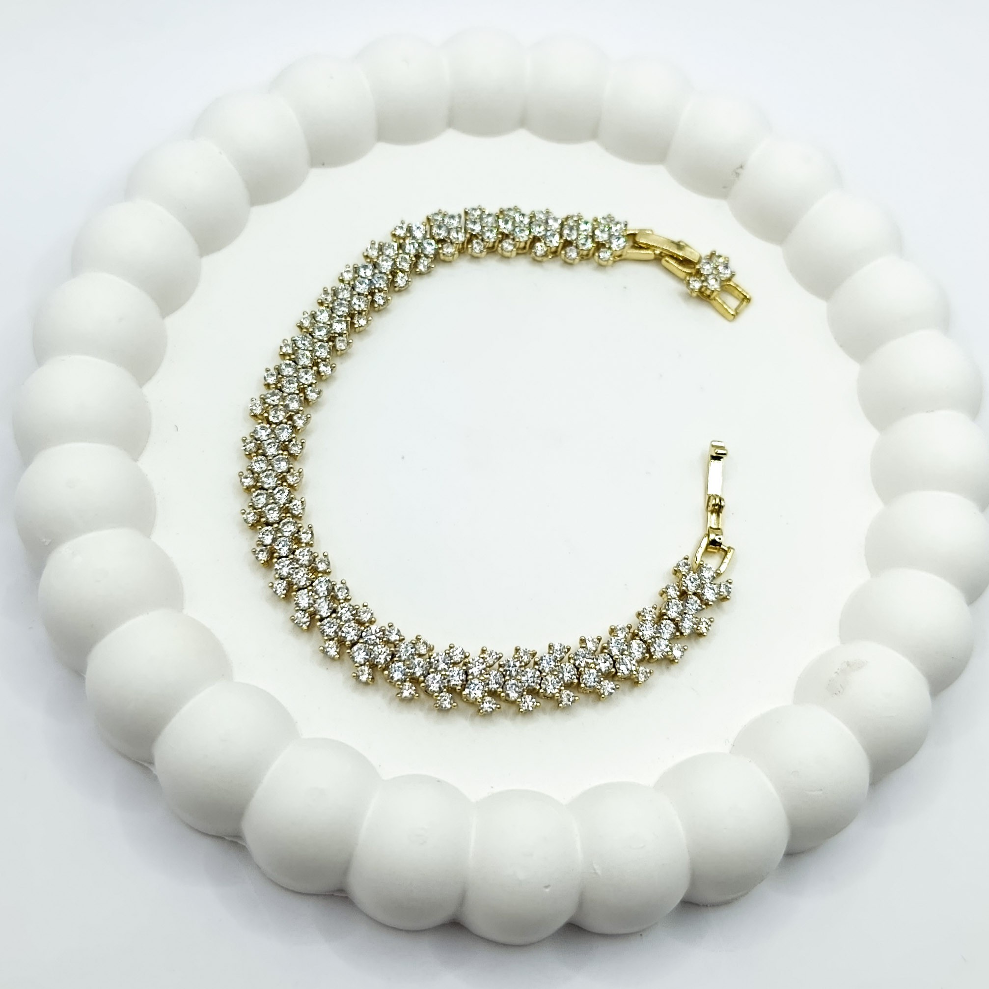 XUPİNG  Zirkon Taşlı Alya Model Bileklik Gold Renk