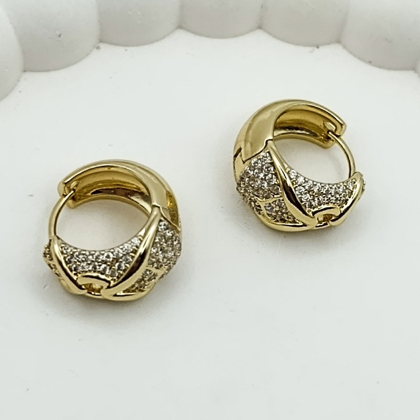 Xuping Küpe Harmony Uyumlu Kıvrımlar Halka Model 14k Gold Renk