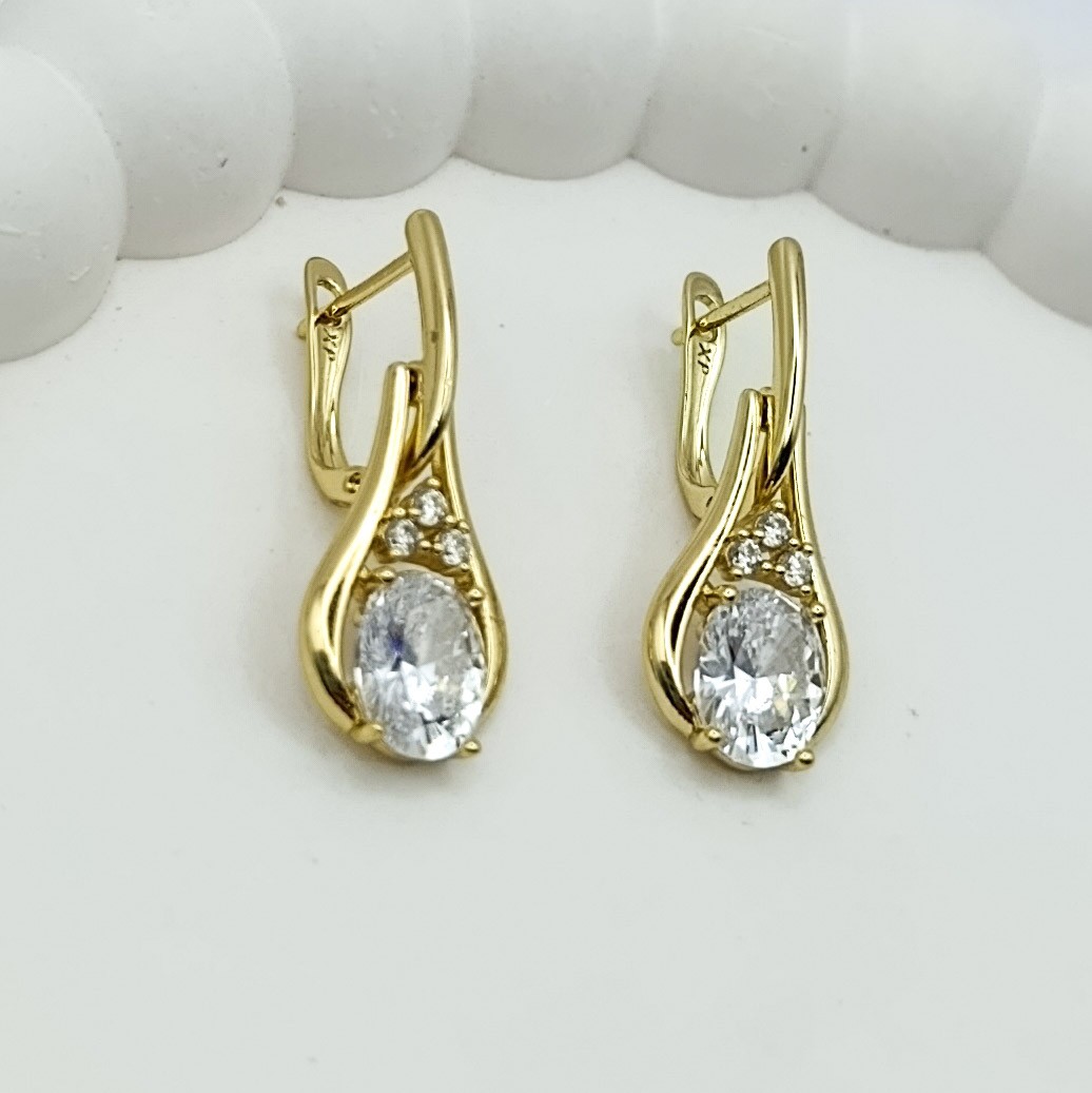 Xuping Küpe Elegance Küpe Oval Halkaya Bağlı Su Damlası Taşlı 14k Gold Renk
