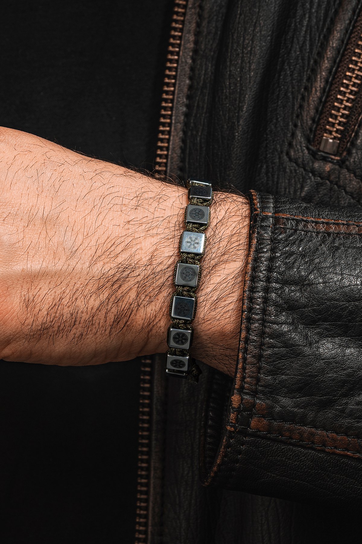 Erkek Kadın Doğal Taş Bileklik - Hematit Doğal Taşlı Makrome Gemi Dümeni Model Unisex Bileklik