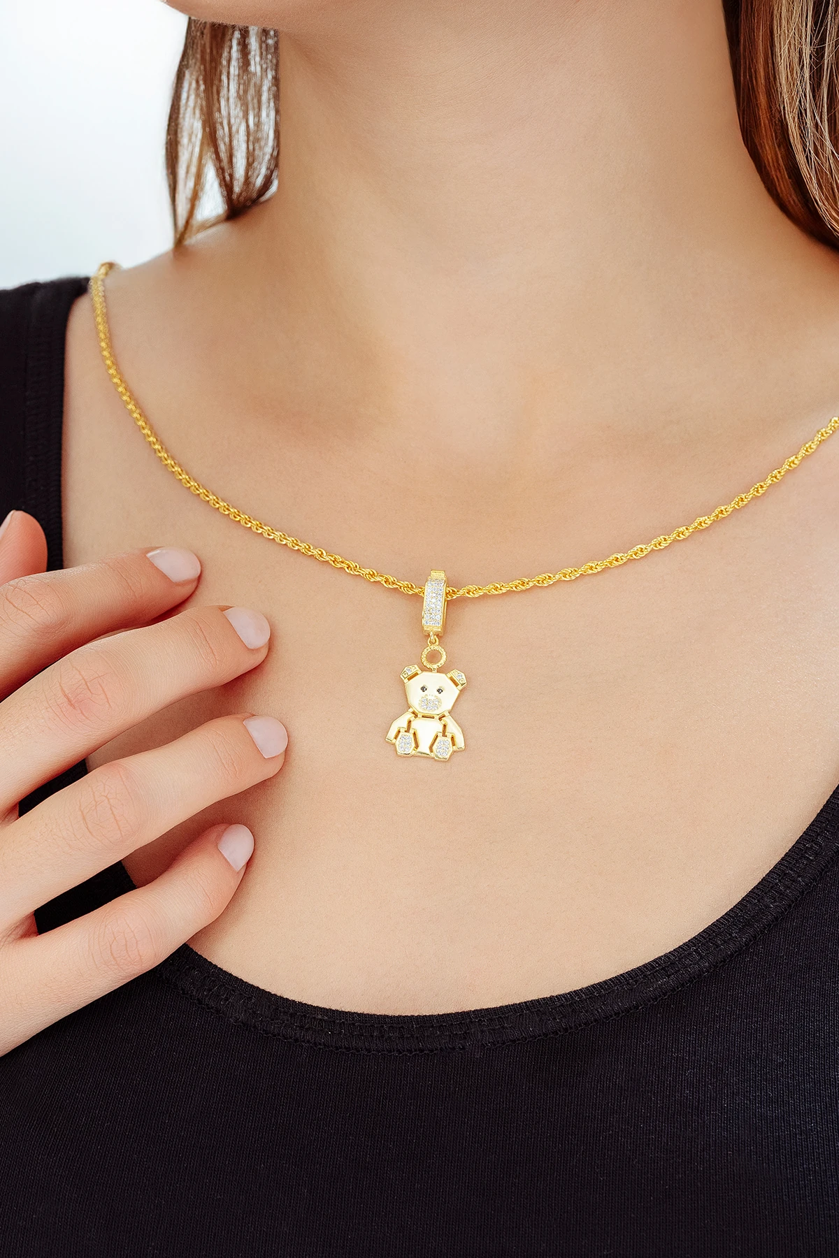 Kadın 18 Ayar Altın Kaplama Ayıcık Figürlü 925 Ayar Gümüş Kolye – Taş Detaylı Zarif Tasarım