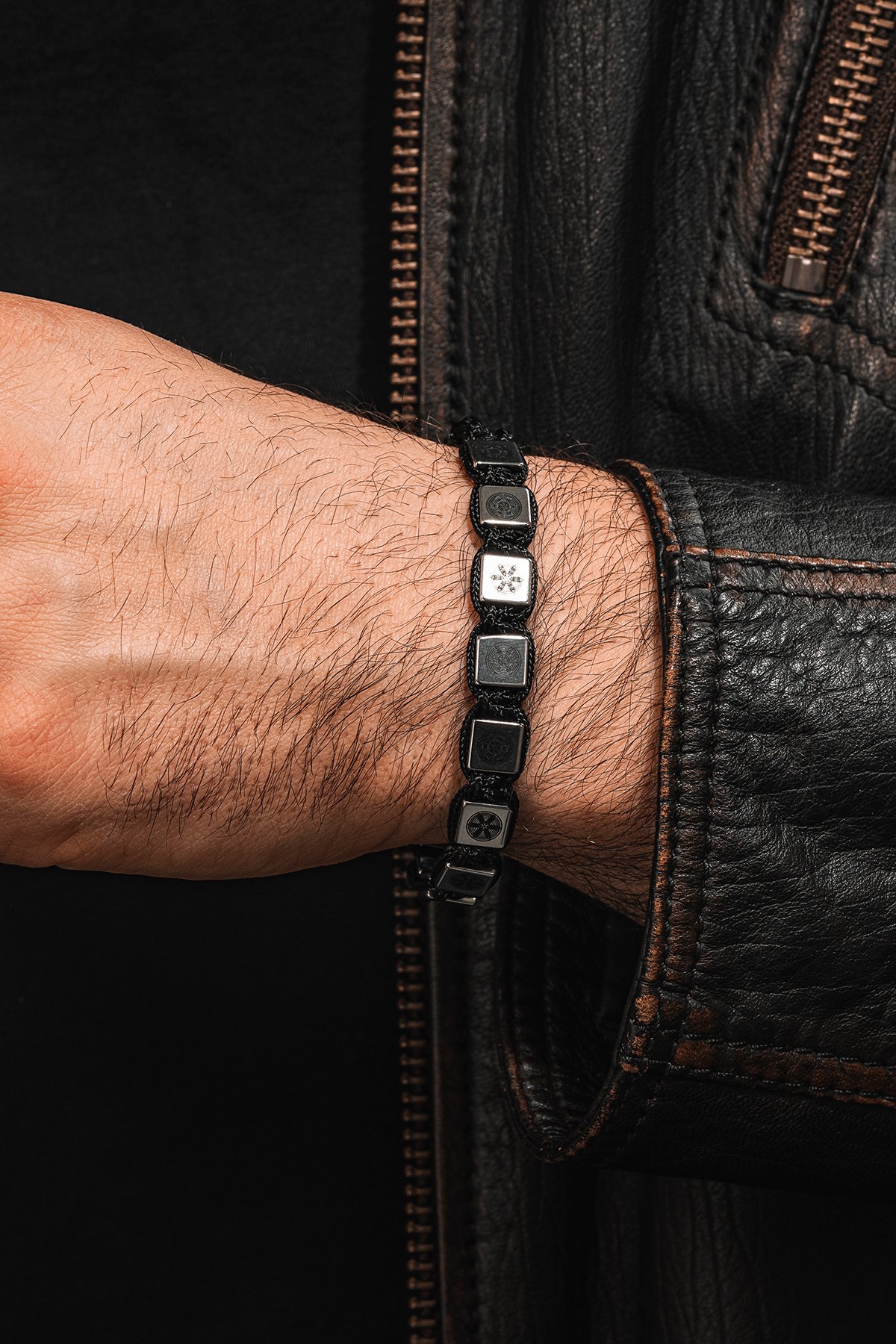 Erkek Kadın Doğal Taş Bileklik - Hematit Doğal Taşlı Makrome Gemi Dümeni Model Unisex Bileklik