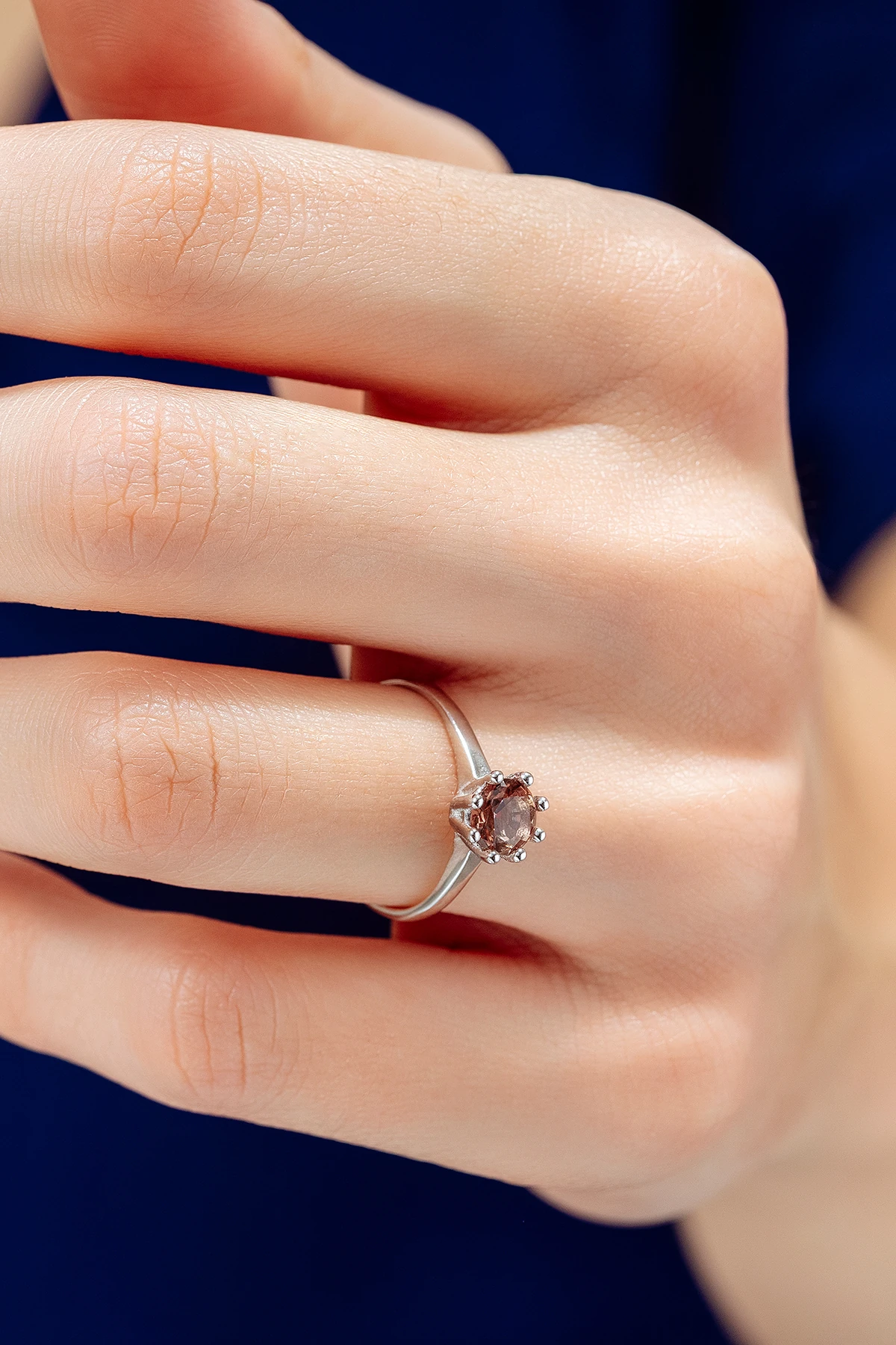 Kadın Gümüş Yüzük - Zultanit Taşlı Tektaş Gümüş Yüzük