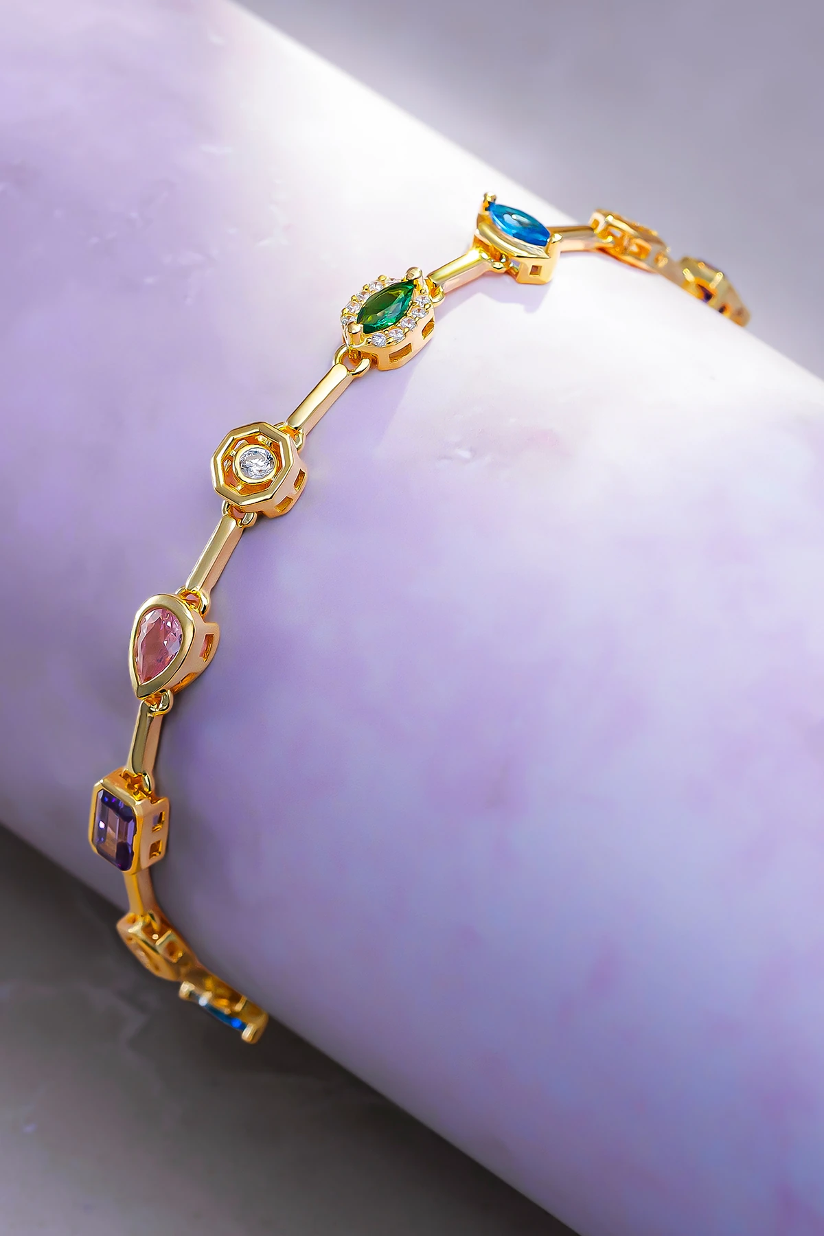 Kadın Renkli Taşlı Altın Kaplama Zarif 925 Ayar Gümüş Bileklik
