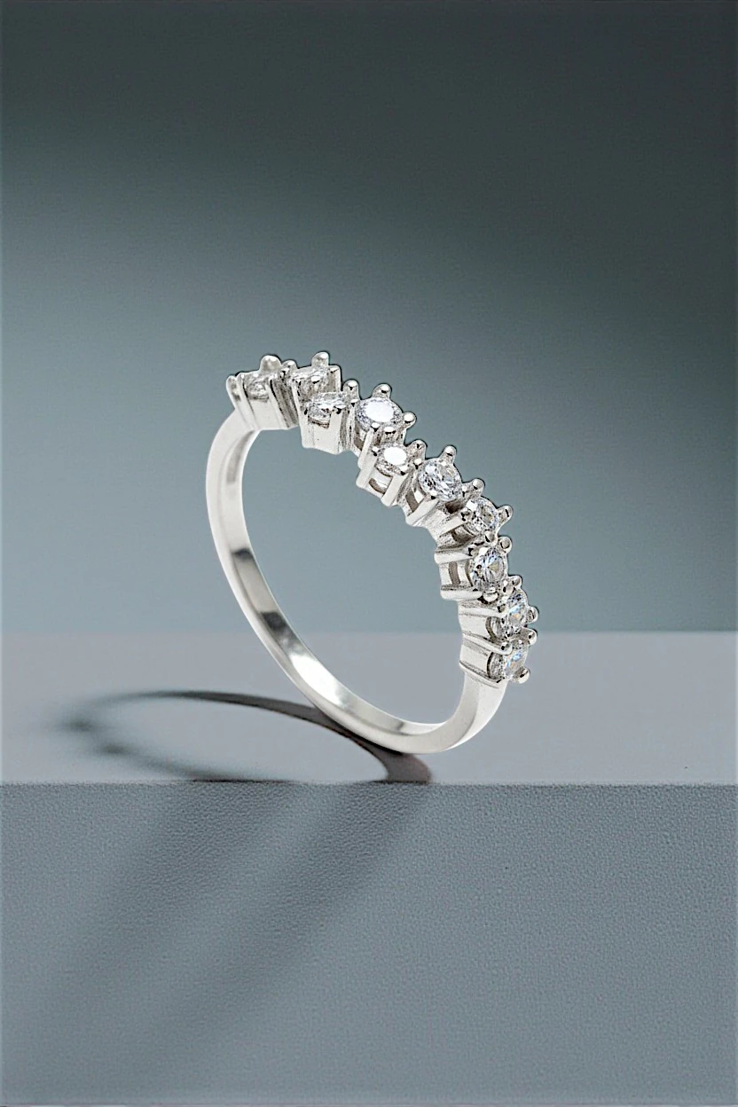 Kadın Gümüş Yüzük - 925 Ayar Zirkon Taşlı Alisa Model Gümüş Kadın Yüzük