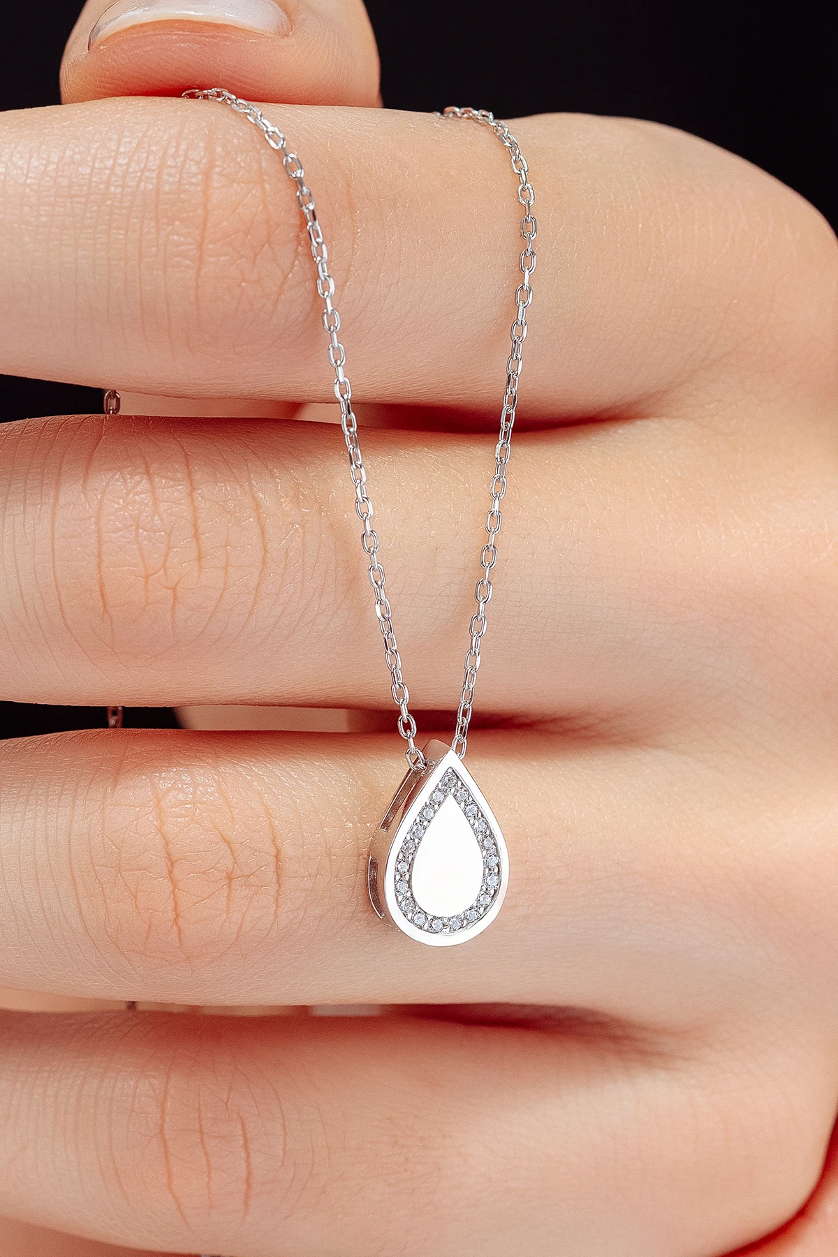 Kadın Gümüş Kolye - Swarovski Taşlı Zirconia Damla Motifli Kadın Kolye
