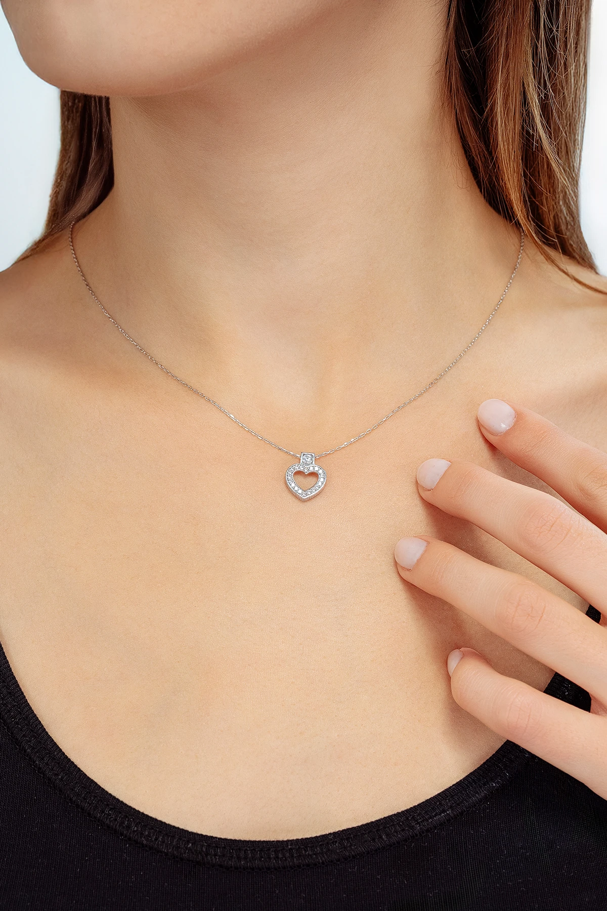 Kadın Gümüş Kolye - Swarovski Taşlı Zirconia Kalp Motifli Kadın Kolye