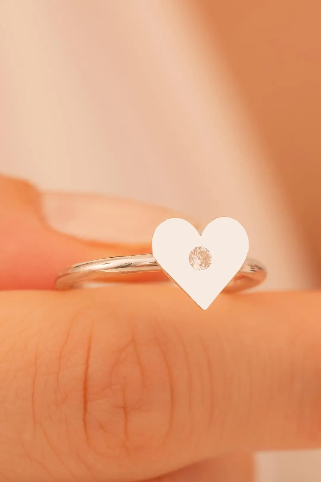Women's Silver Ring Handcrafted Heart Motif Zircon Stone-set Women's Ring