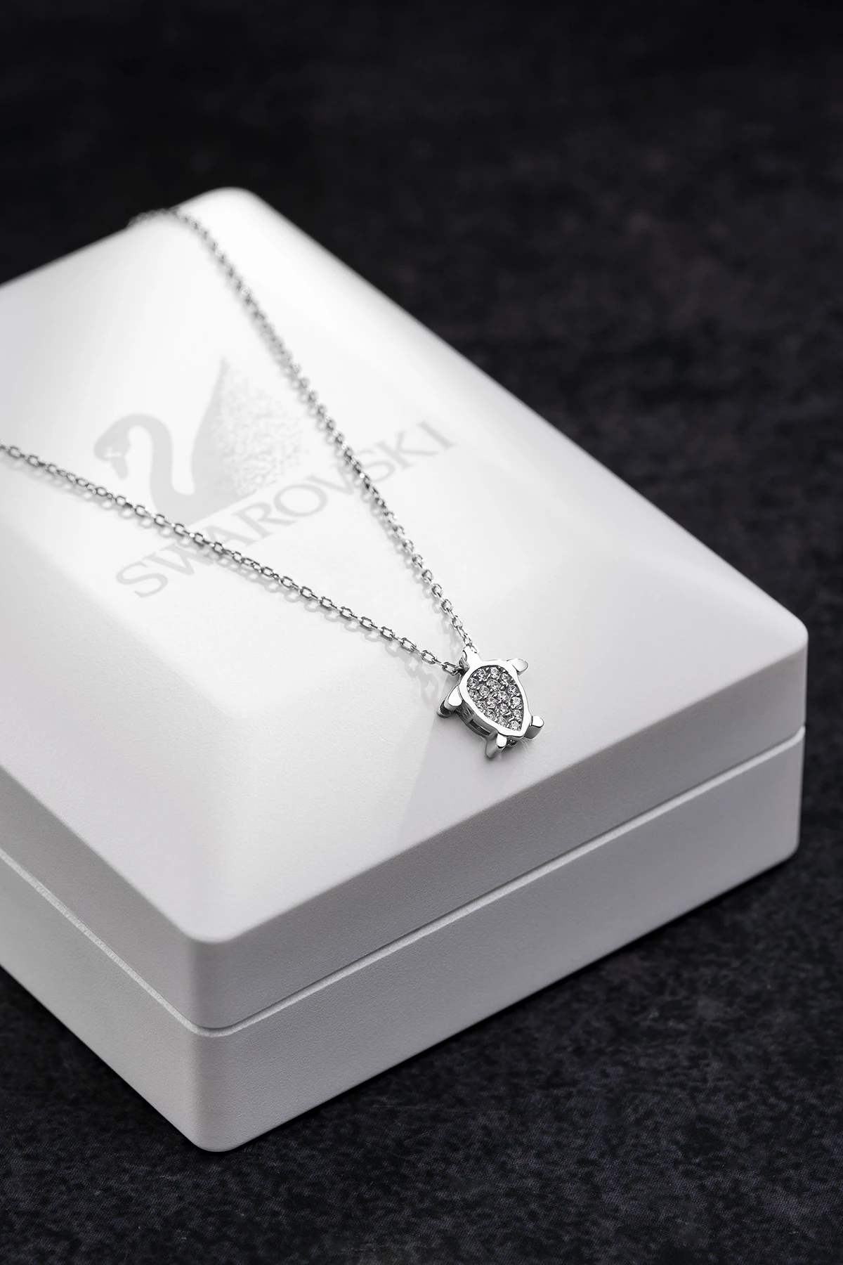 Kadın Gümüş Kolye - Swarovski Taşlı Zirconia Kaplumbağa Motifli Kadın Kolye