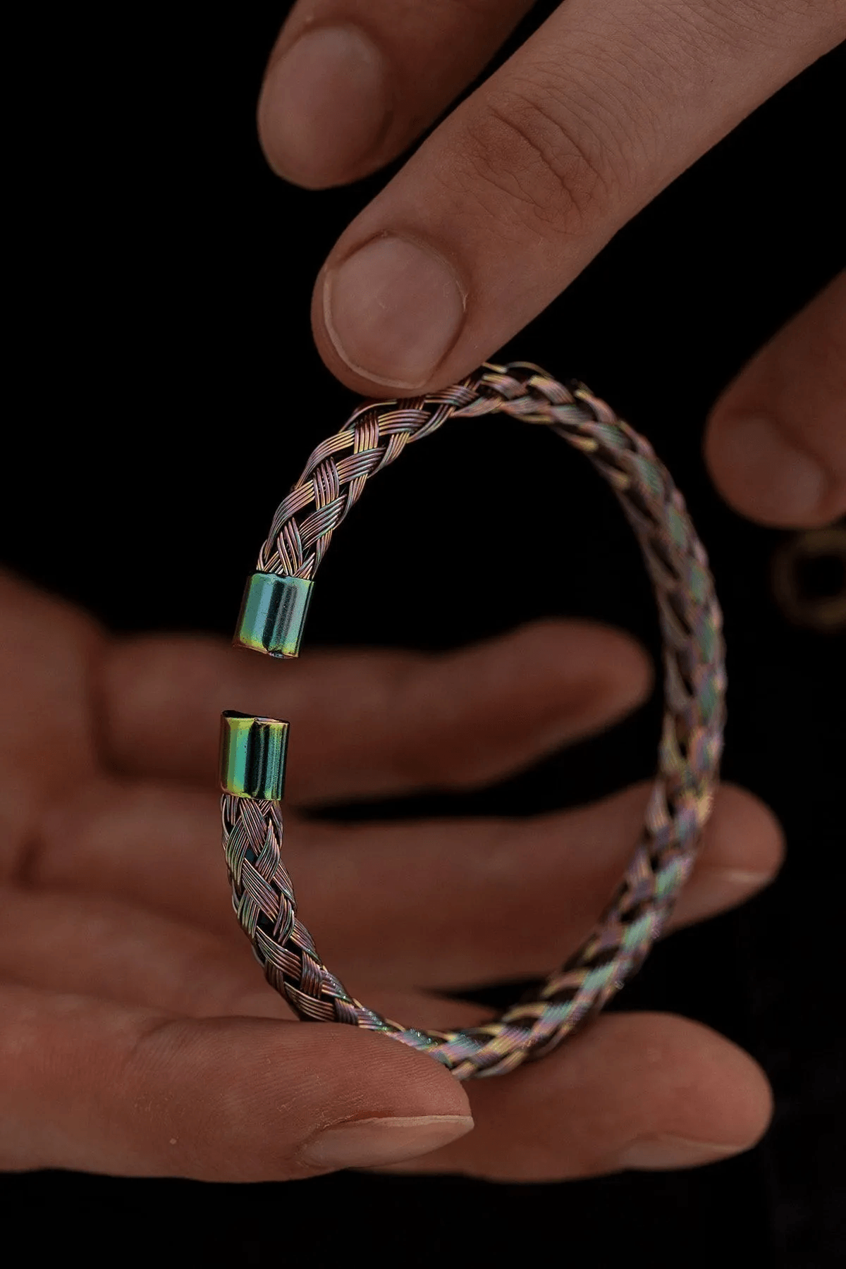 Erkek Çelik Bileklik - Hologram Hasır Modern Örgü Tasarım Erkek Bileklik