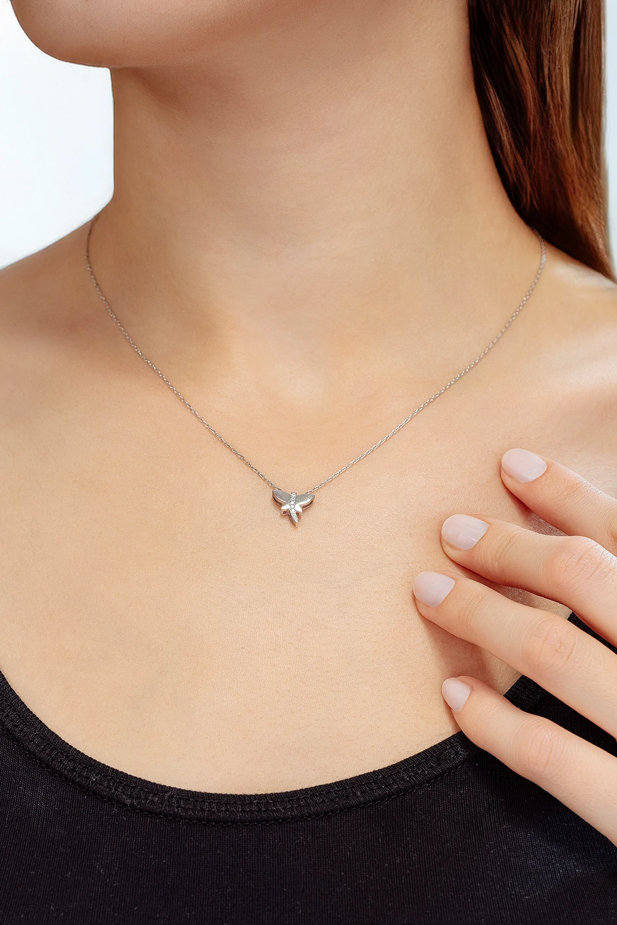 Kadın Gümüş Kolye - Swarovski Taşlı Zirconia Tek Sıra Yusufçuk Motifli Kadın Kolye