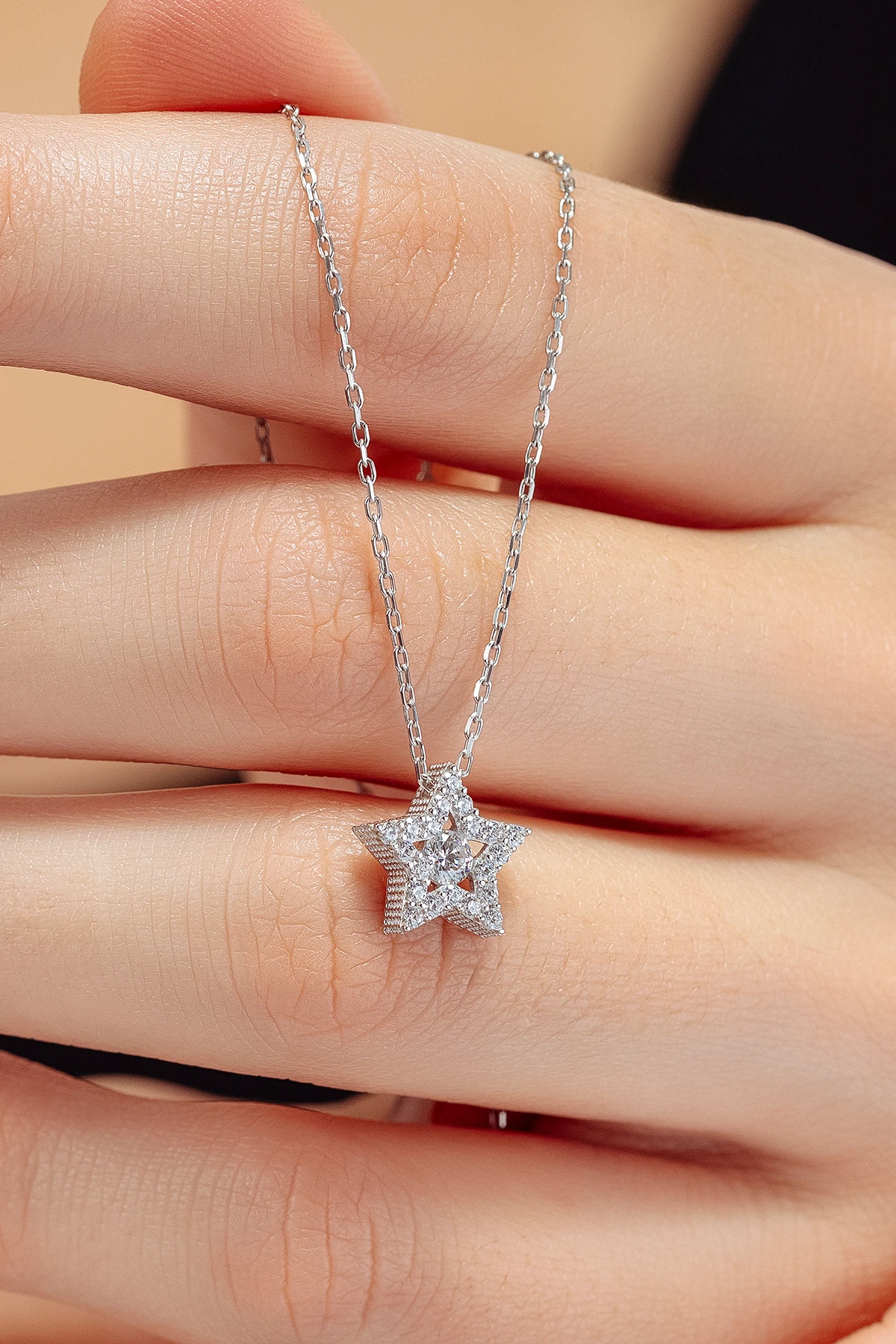 Kadın Gümüş Kolye - Swarovski Taşlı Zirconia Çok Taşlı Yıldız Motifli Kadın Kolye