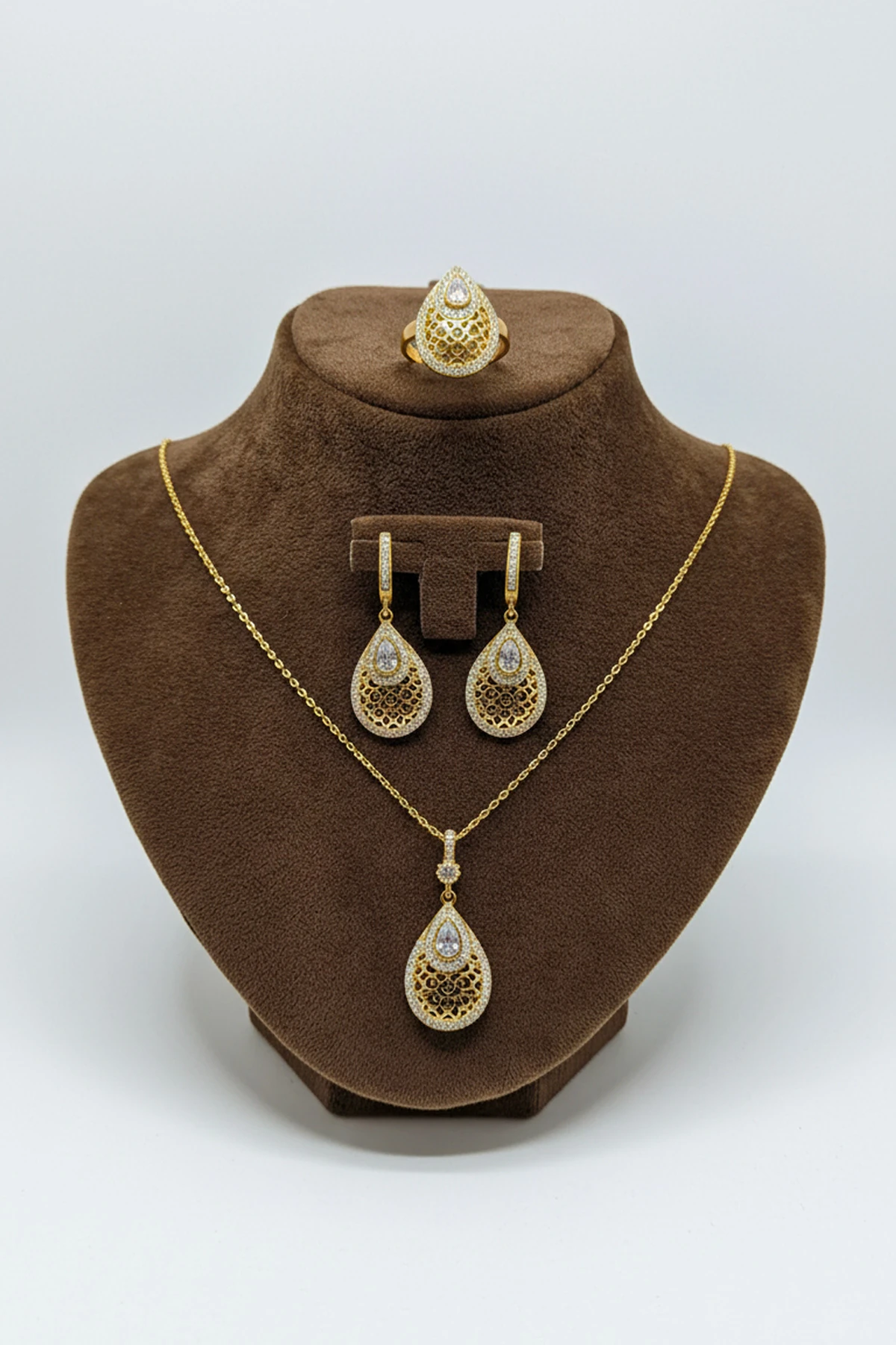 Kadın Gümüş Kolye Yüzük Küpe Set - Damla Model 22 Ayar Altın Kaplama Zirkon Taşlı Gümüş Set