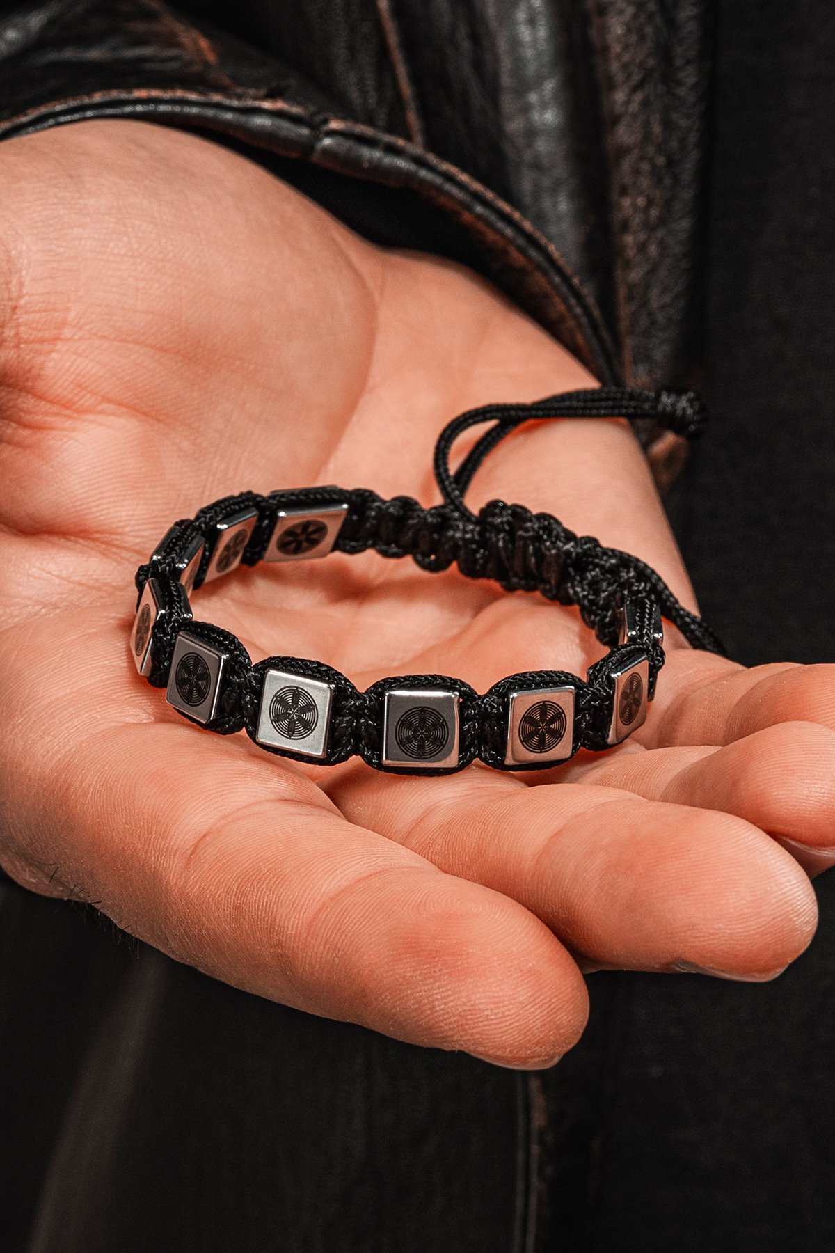 Erkek Kadın Doğal Taş Bileklik - Hematit Doğal Taşlı Makrome Gemi Dümeni Model Unisex Bileklik