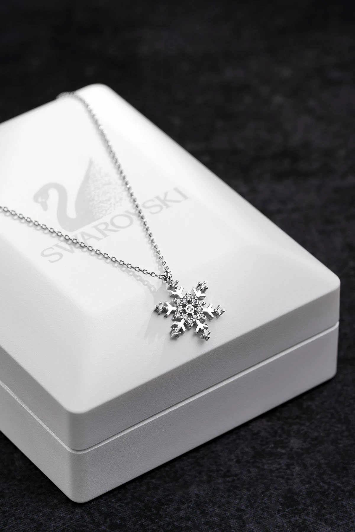 Kadın Gümüş Kolye - Swarovski Taşlı Zirconia Kar Tanesi Model 1 Kadın Kolye