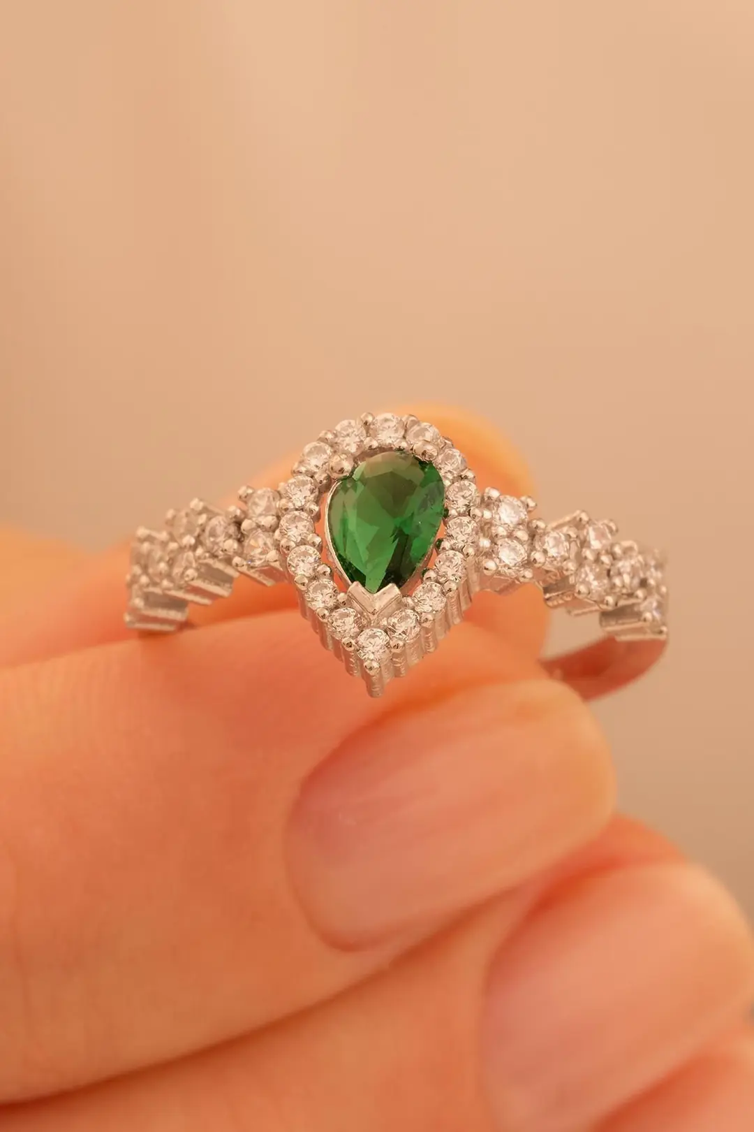 Women's Silver Ring Sera Emerald Drop Stone-set 925 K Women's Ring