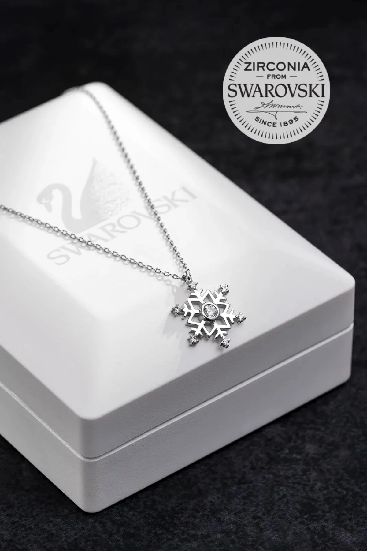 Kadın Gümüş Kolye - Swarovski Taşlı Zirconia Kar Tanesi Model 2 Kadın Kolye