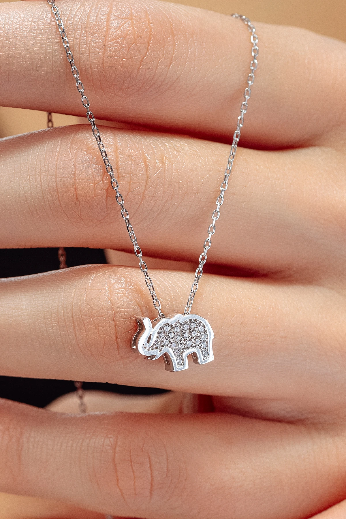 Kadın Gümüş Kolye - Swarovski Taşlı Zirconia Fil Motifli Kadın Kolye