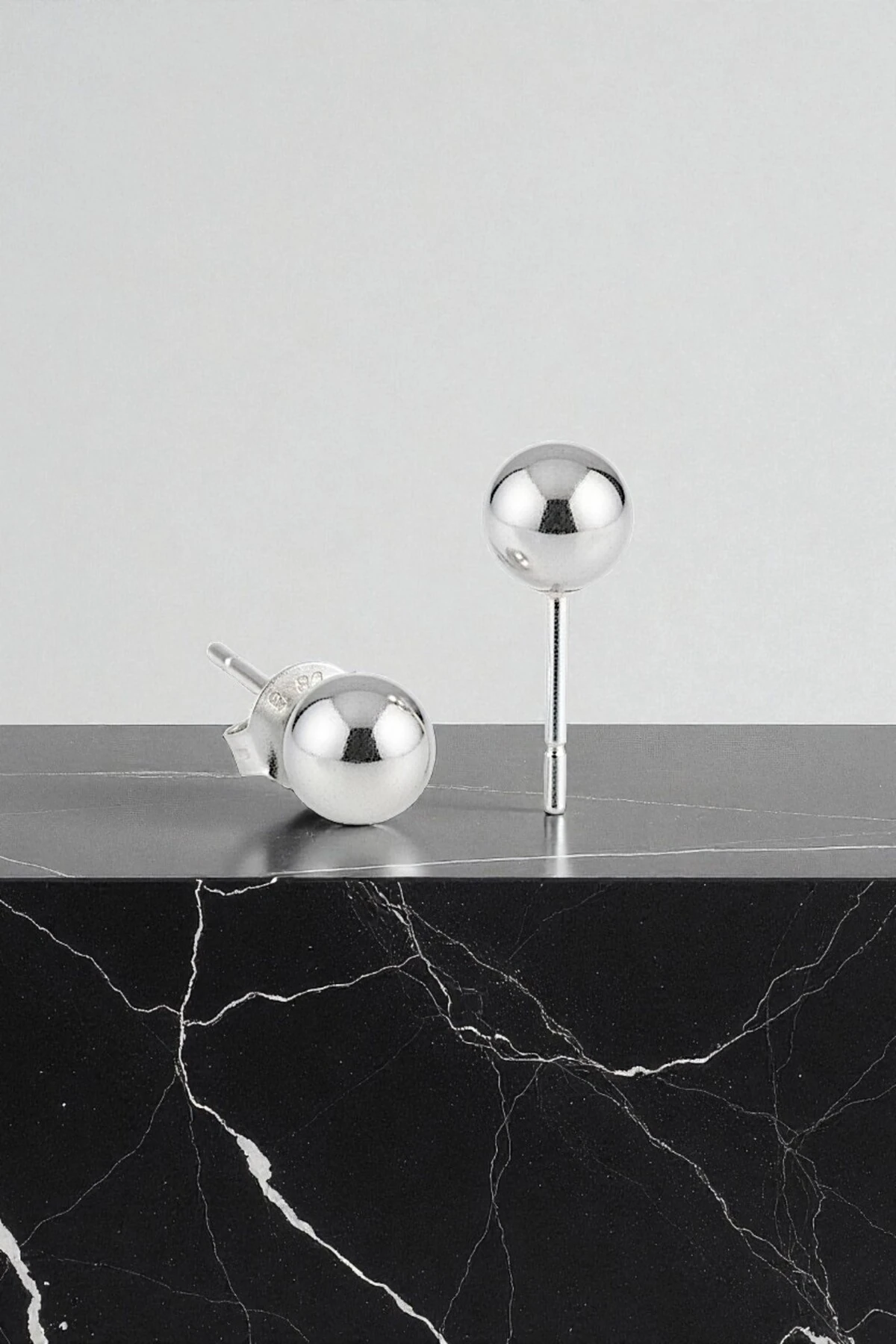 Kadın Gümüş Küpe - 5 mm 925 Ayar Gümüş Top Küpe