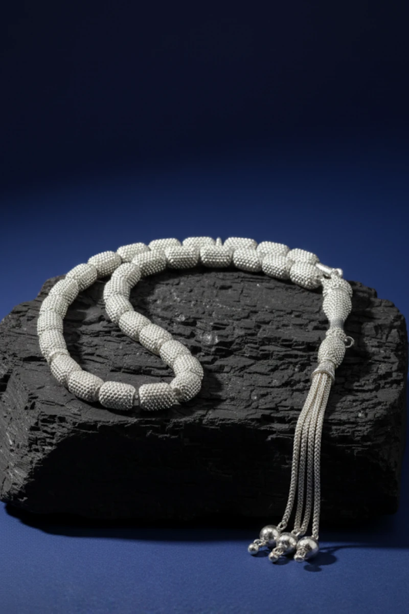 Erkek Gümüş Tespih - 925 Ayar Oksitli Model Delikli Kapsül Kesim Tesbih