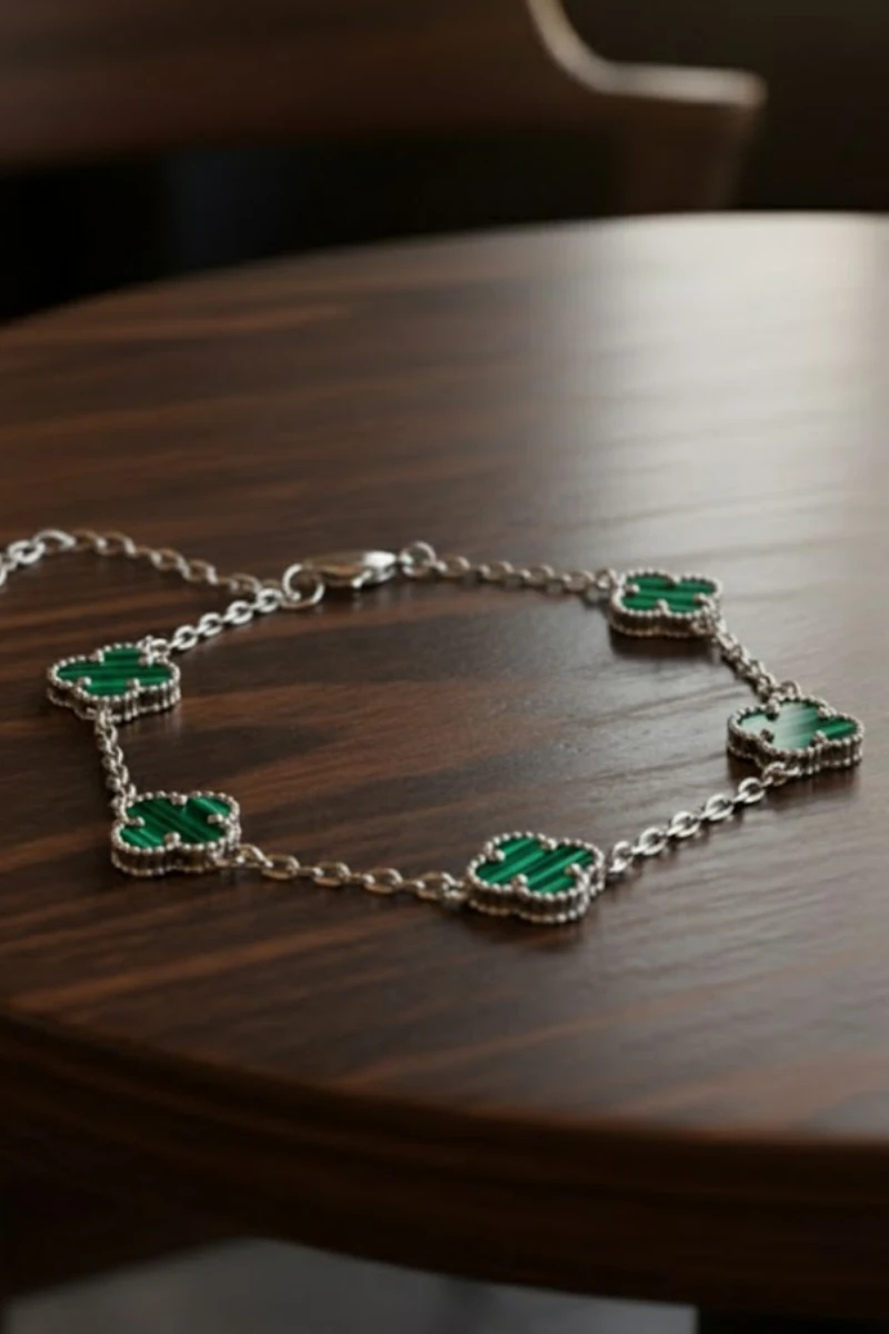 Kadın 925 Ayar Gümüş Yeşil Malahit Taşlı Yonca Model Zincir Bileklik
