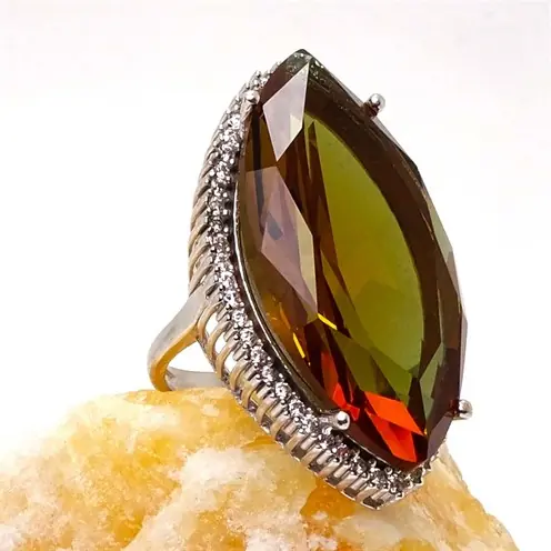İri Marquise Zultanit Women's Silver Ring