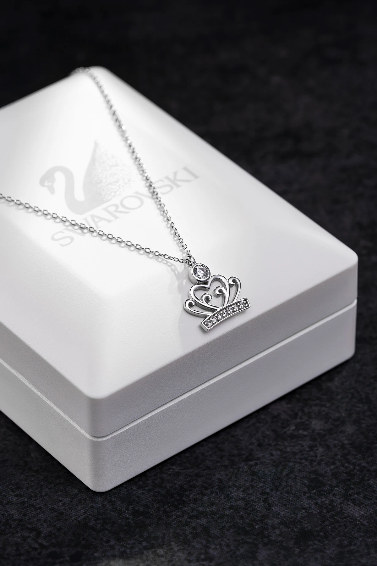 Kadın Gümüş Kolye - Swarovski Taşlı Sıralı Zirconia Kalp Motifli Kadın Kolye