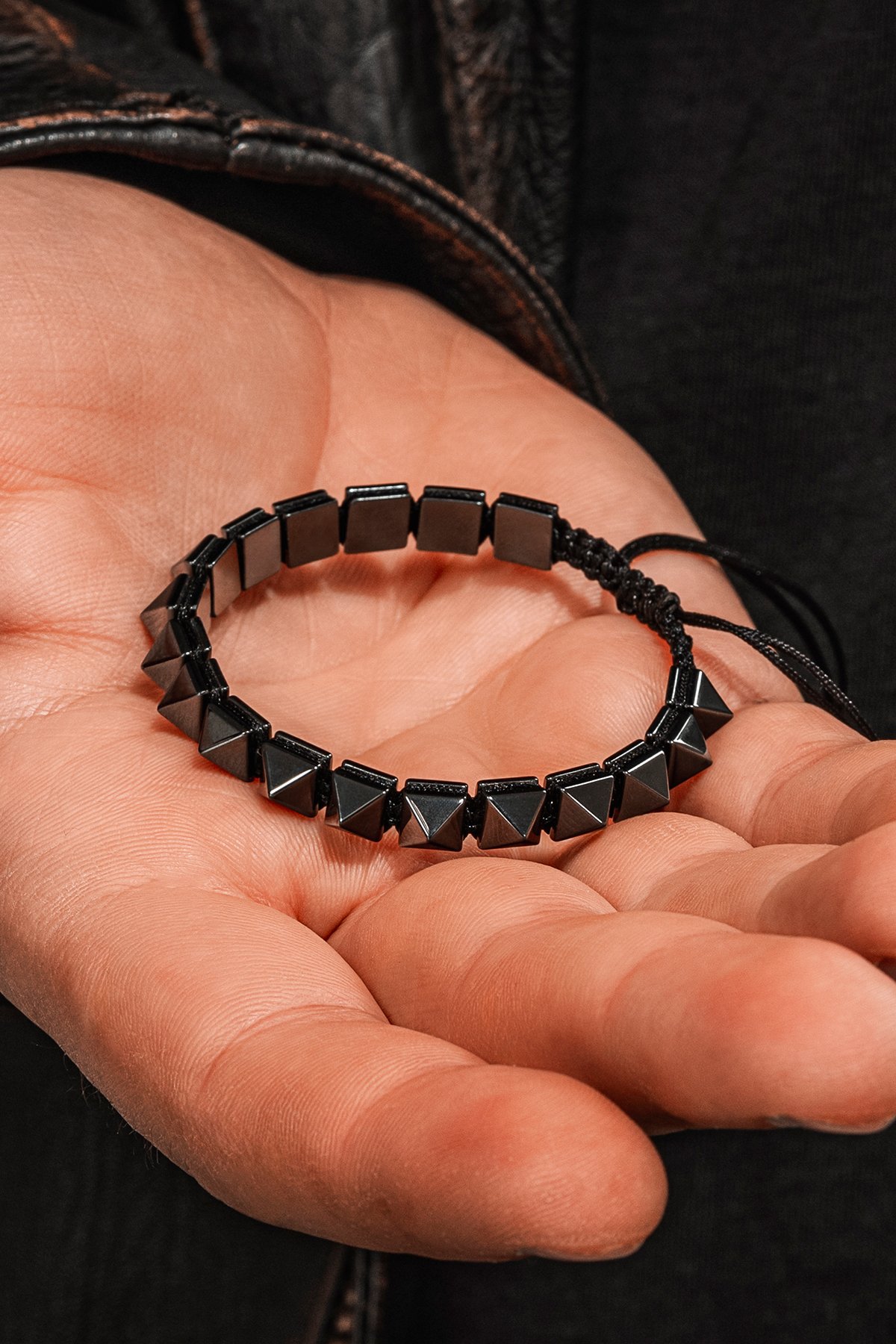 Erkek Kadın Doğal Taş Bileklik - Siyah Hematit Doğal Taşlı Makrome Gotik Tarz Model Unisex Bileklik