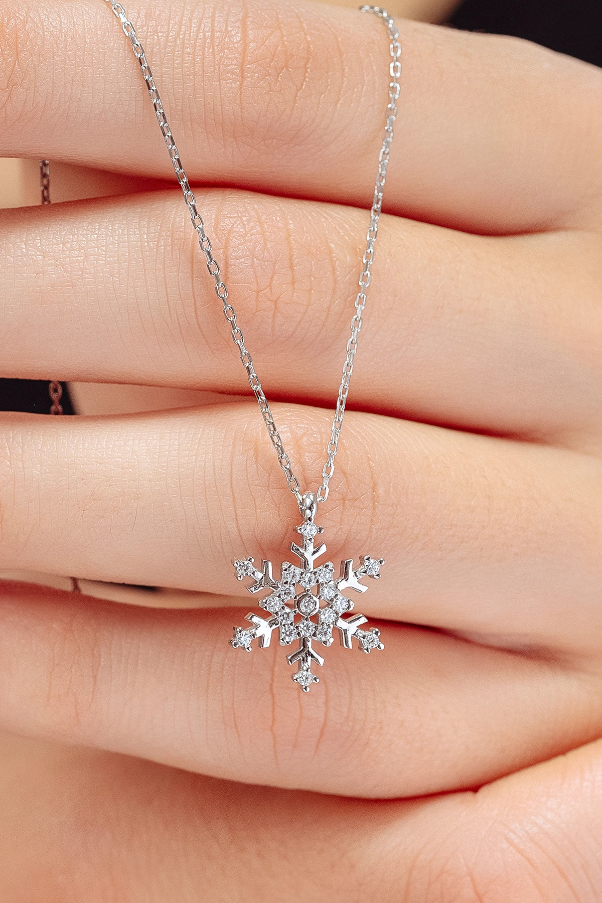 Kadın Gümüş Kolye - Swarovski Taşlı Zirconia Kar Tanesi Model 1 Kadın Kolye