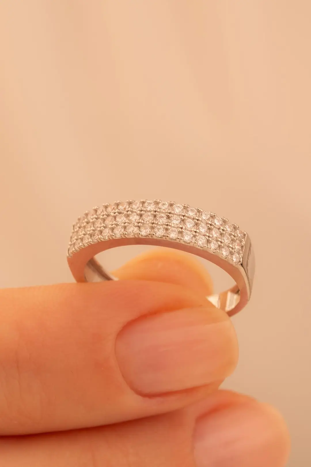 Women's Silver Ring Mother-of-Pearl Zircon Stone-set Women's Ring