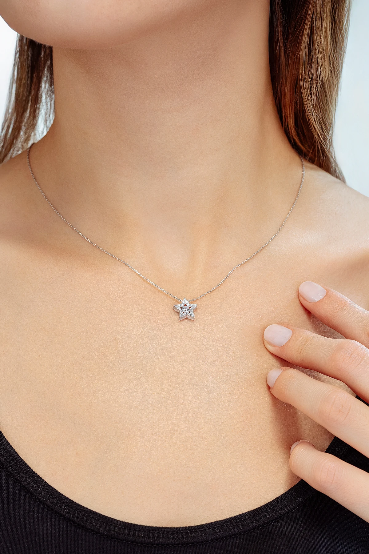 Kadın Gümüş Kolye - Swarovski Taşlı Zirconia Çok Taşlı Yıldız Motifli Kadın Kolye