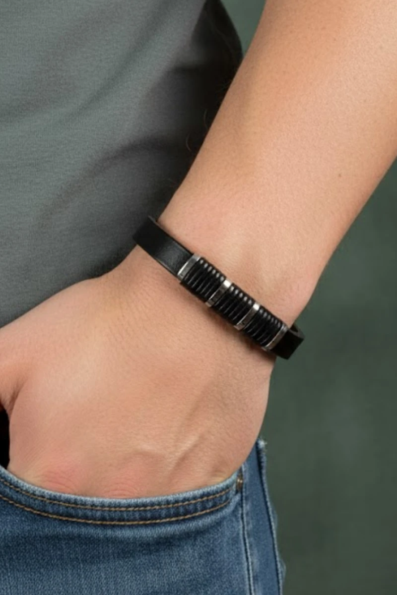 Erkek Çelik Bileklik - Siyah Deri Model Siyah Kesik Spiral Desenli Erkek Bileklik