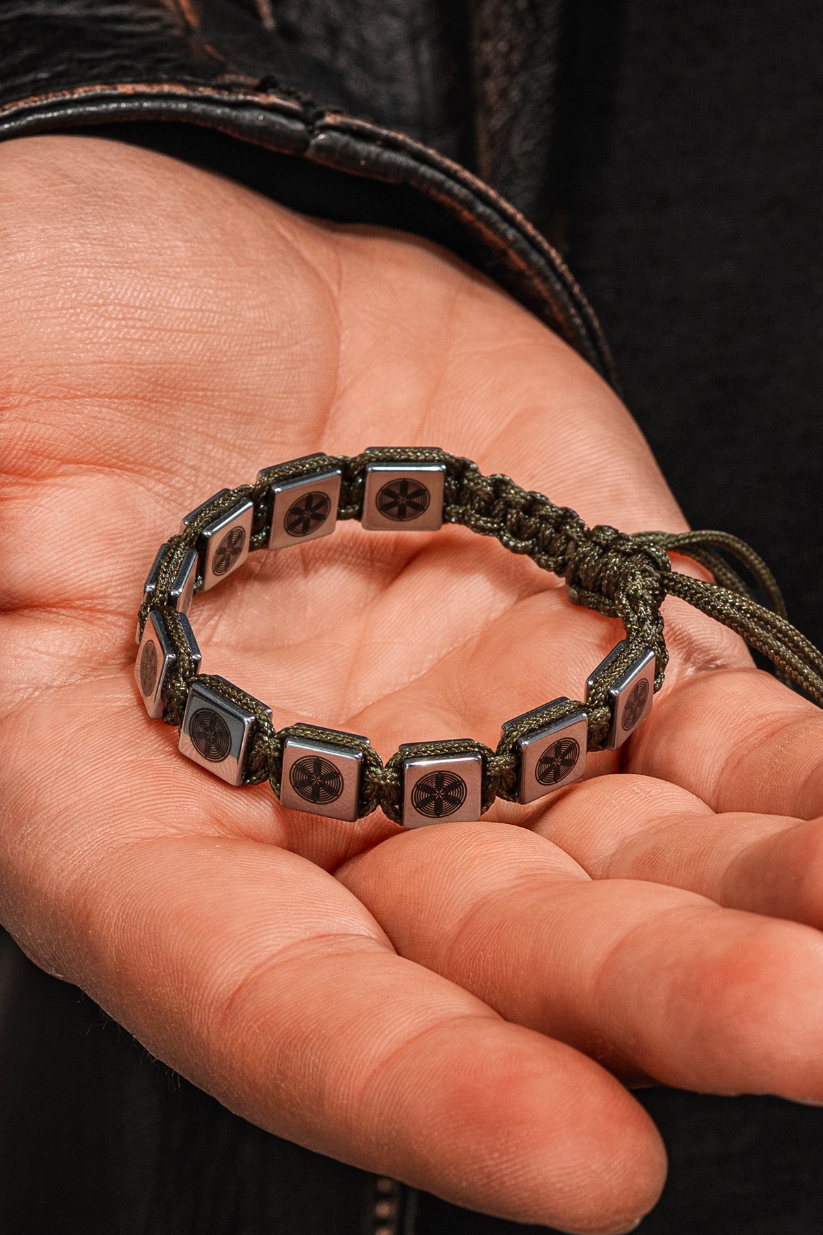 Erkek Kadın Doğal Taş Bileklik - Hematit Doğal Taşlı Makrome Gemi Dümeni Model Unisex Bileklik