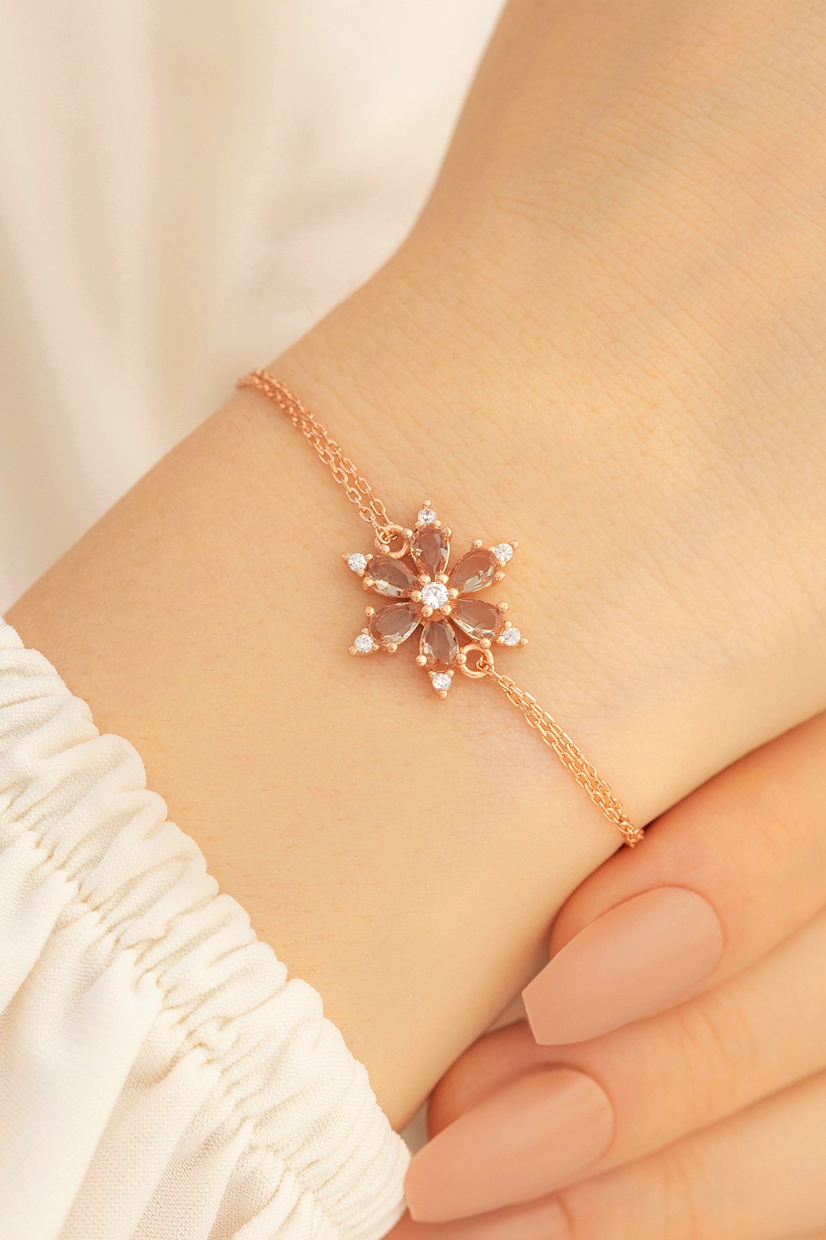 Kahverengi Taşlı Çiçek Model Rose Kadın Gümüş Bileklik