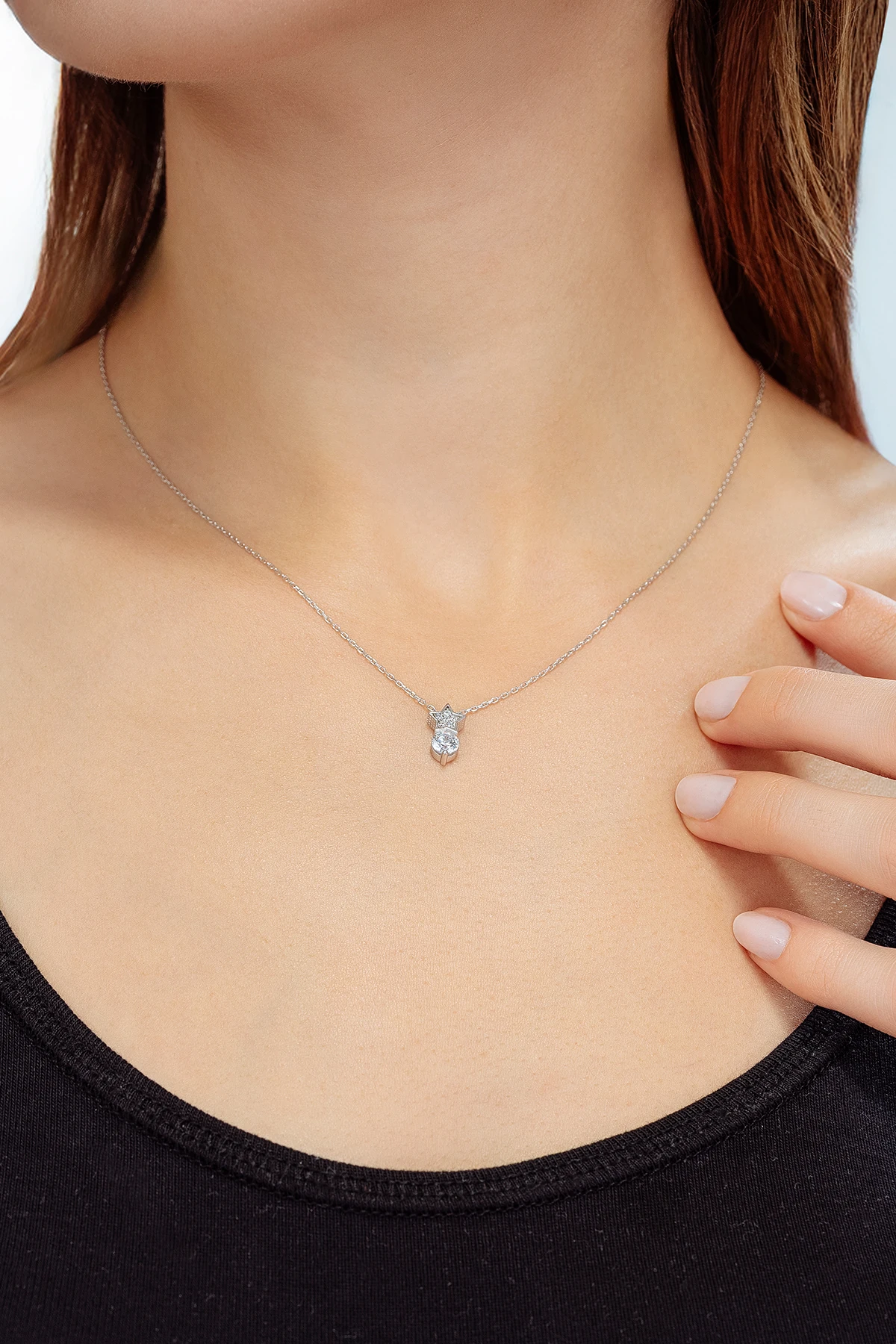 Kadın Gümüş Kolye - Swarovski Taşlı Zirconia Tektaşlı Yıldız Motifli Kadın Kolye