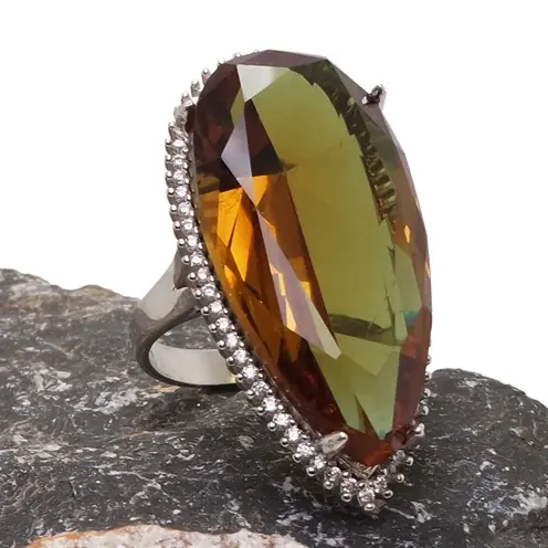 İri Stone-set Drop Zultanit Women's Silver Ring