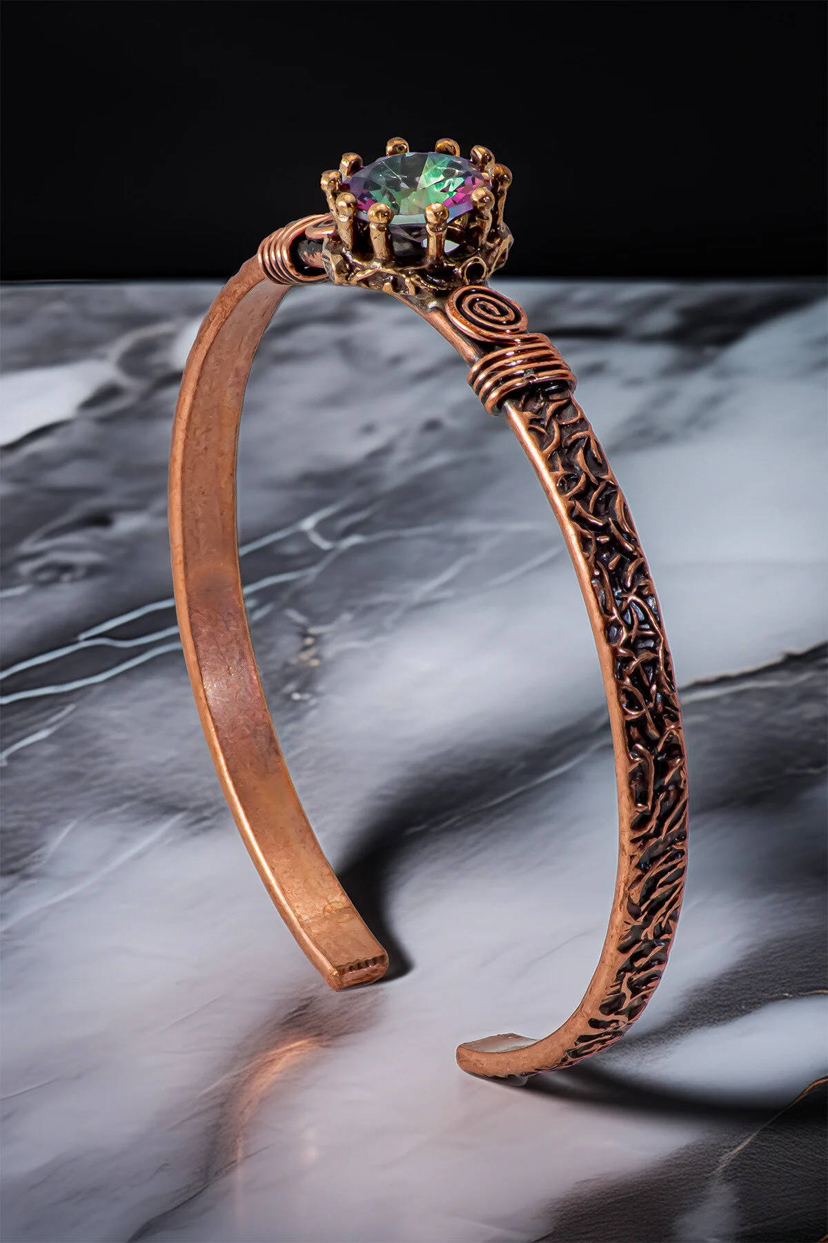 Kadın Bakır Bileklik - Mistik Topaz Model 2 Ağaç Kabuğu Model İnce Metal Kutu Doğal Taşlar Bilezik