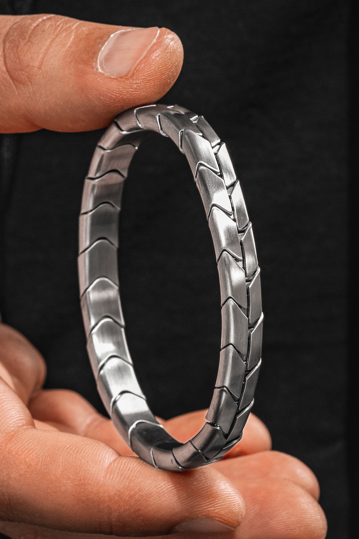 Magnum Flex Kelepçe Model - Mat Esnek Manyetik Çelik Erkek Bileklik