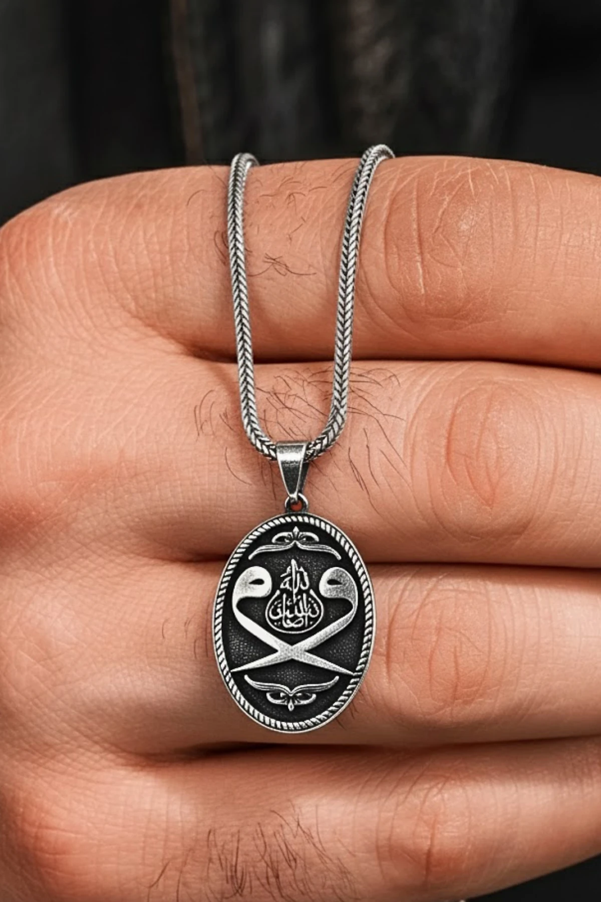 Erkek Gümüş Kolye - Oval Çift Vav Sembollü Erkek Gümüş Kolye