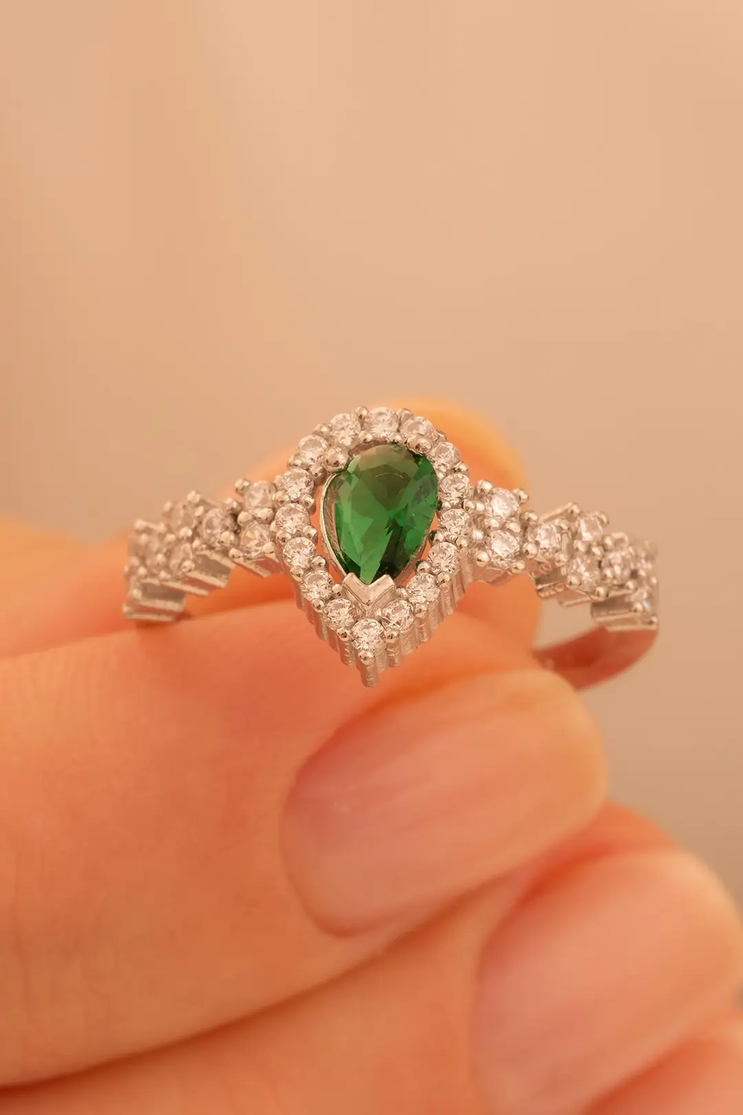 Women's Silver Ring Peri Emerald Stone-set Drop Women's Ring