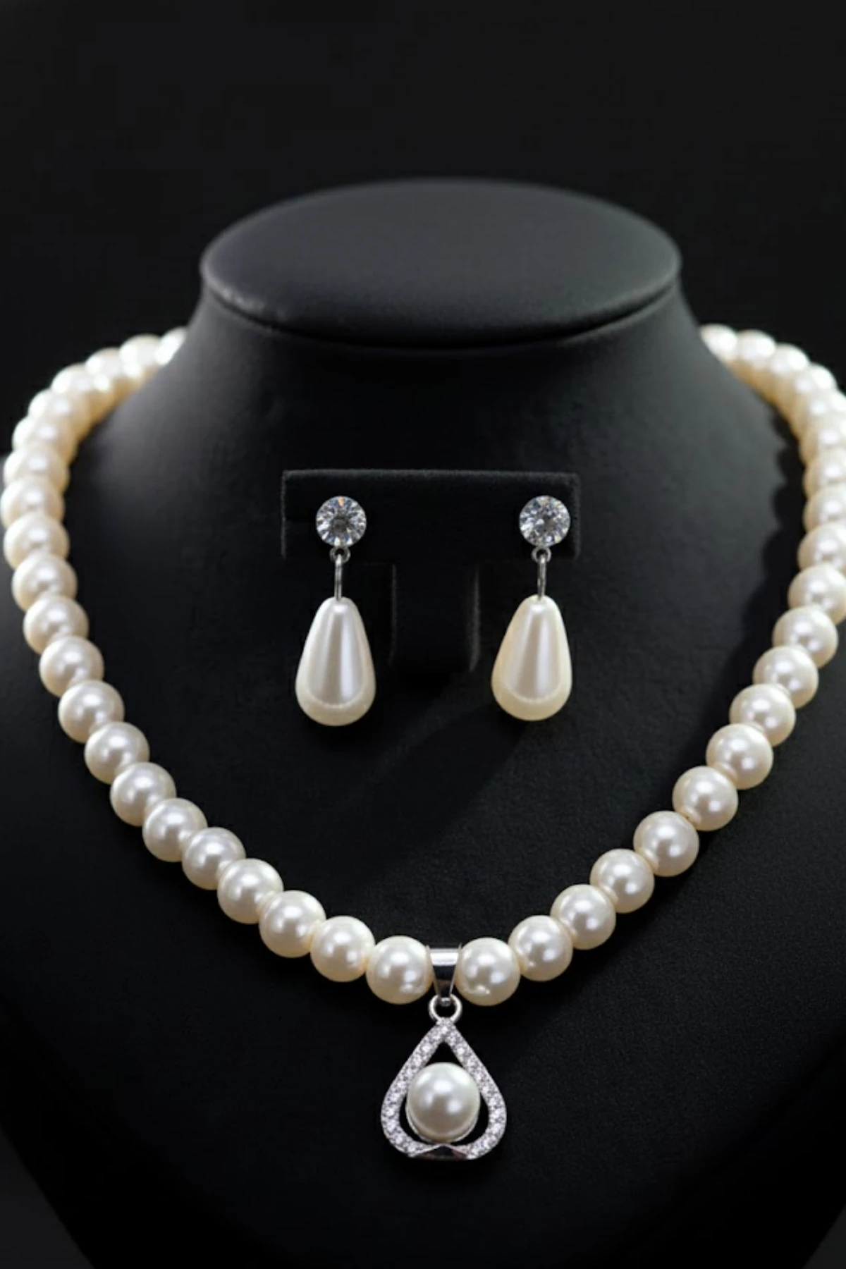 Kadın İnci Kolye Küpe Set - Victoria Model Çiçek Motifli Kadın İnci Set