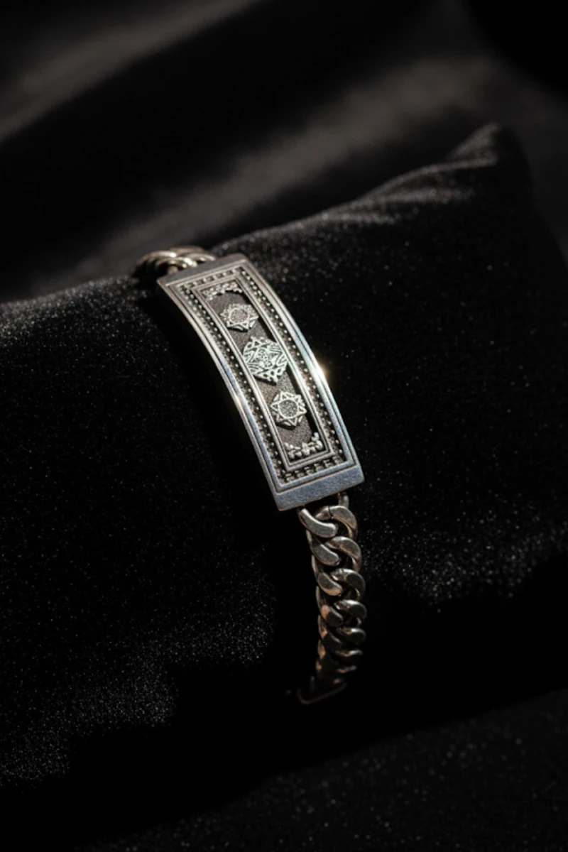 Erkek Gümüş Bileklik - Süleyman Mührü İşlemeli Künye 925 Ayar Erkek Gümüş Bileklik