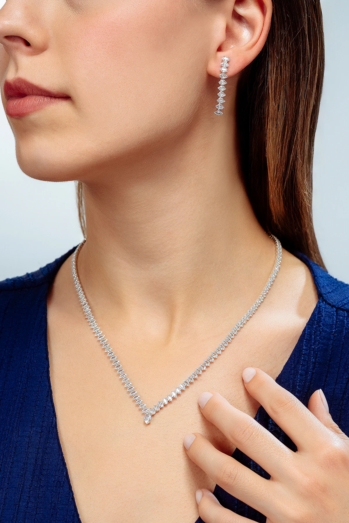 Kadın Bijuteri Kolye Küpe Set - Elena Model Zirkon Taşlı Zarif Su Yolu Set