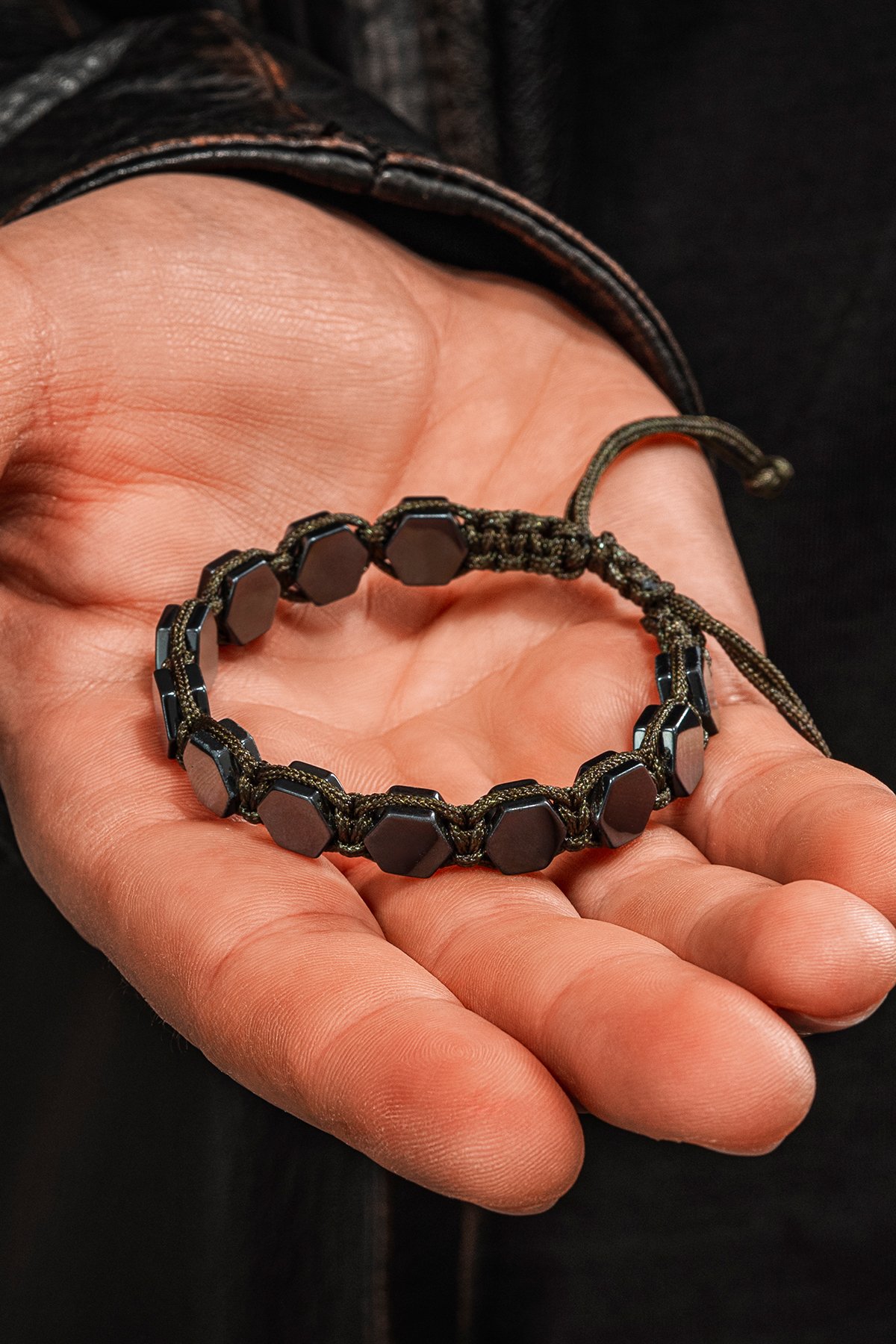 Erkek Kadın Doğal Taş Bileklik - Siyah Hematit Doğal Taşlı Yeşil Makrome Model Unisex Bileklik