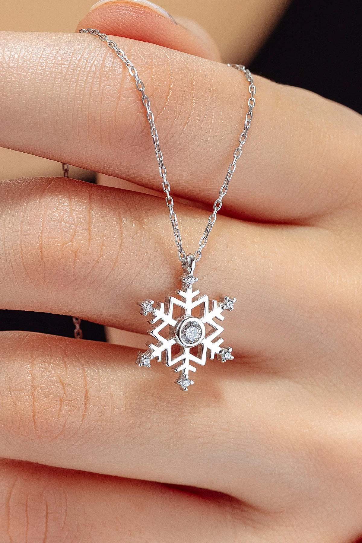 Kadın Gümüş Kolye - Swarovski Taşlı Zirconia Kar Tanesi Model 2 Kadın Kolye