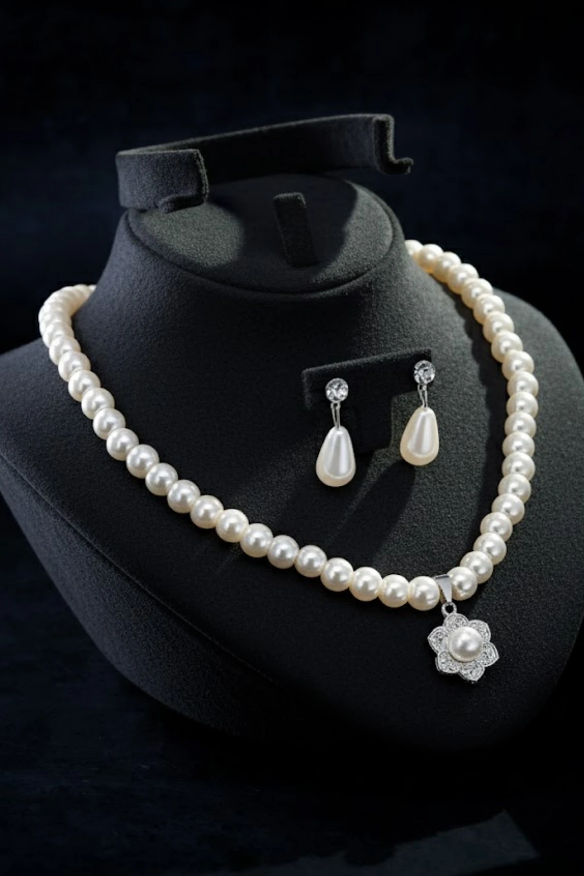 Kadın İnci Kolye Küpe Set - Margaret Model Çiçek Motifli Kadın İnci Set